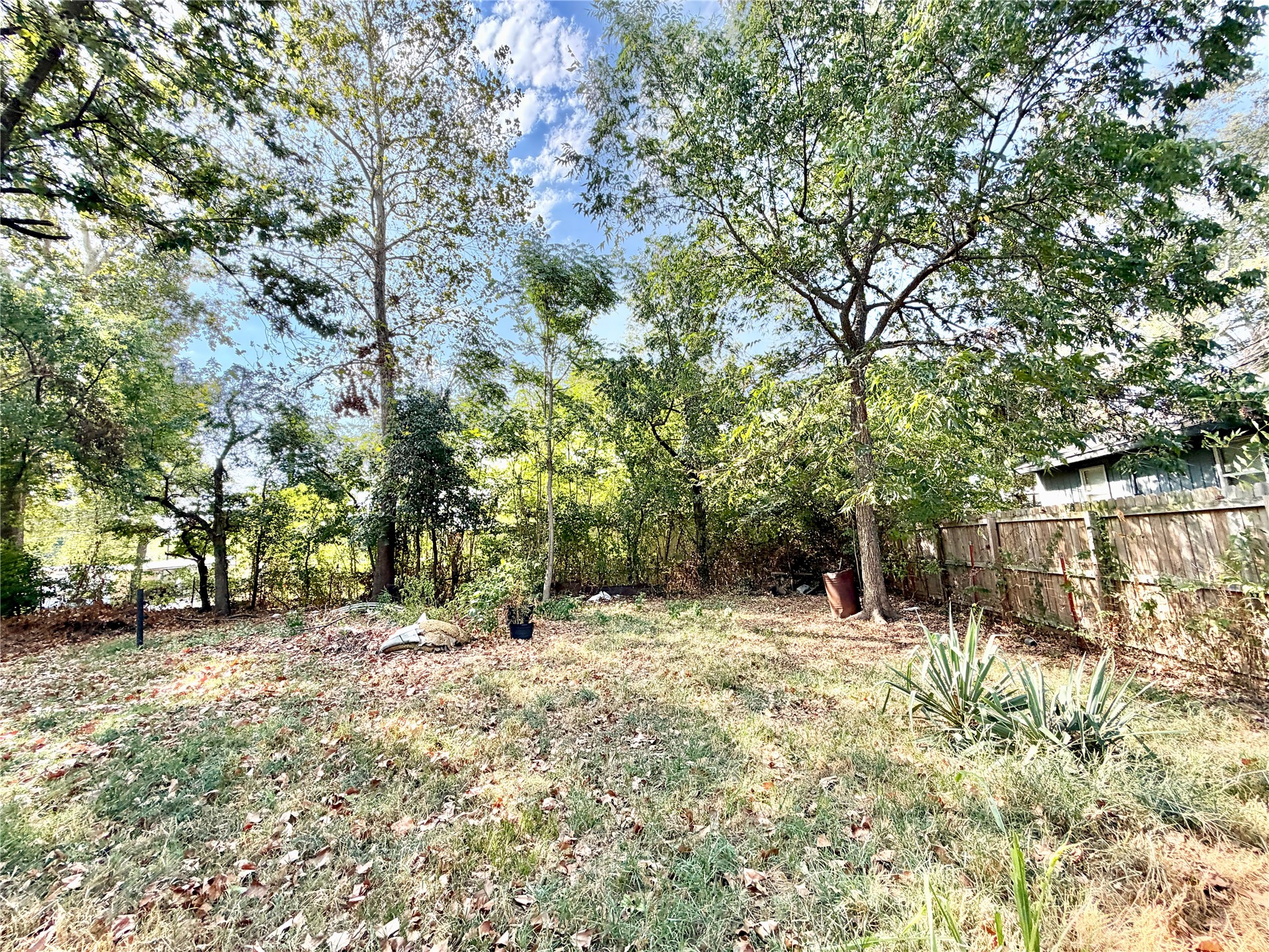 409 W Allen Road Property Photo 31
