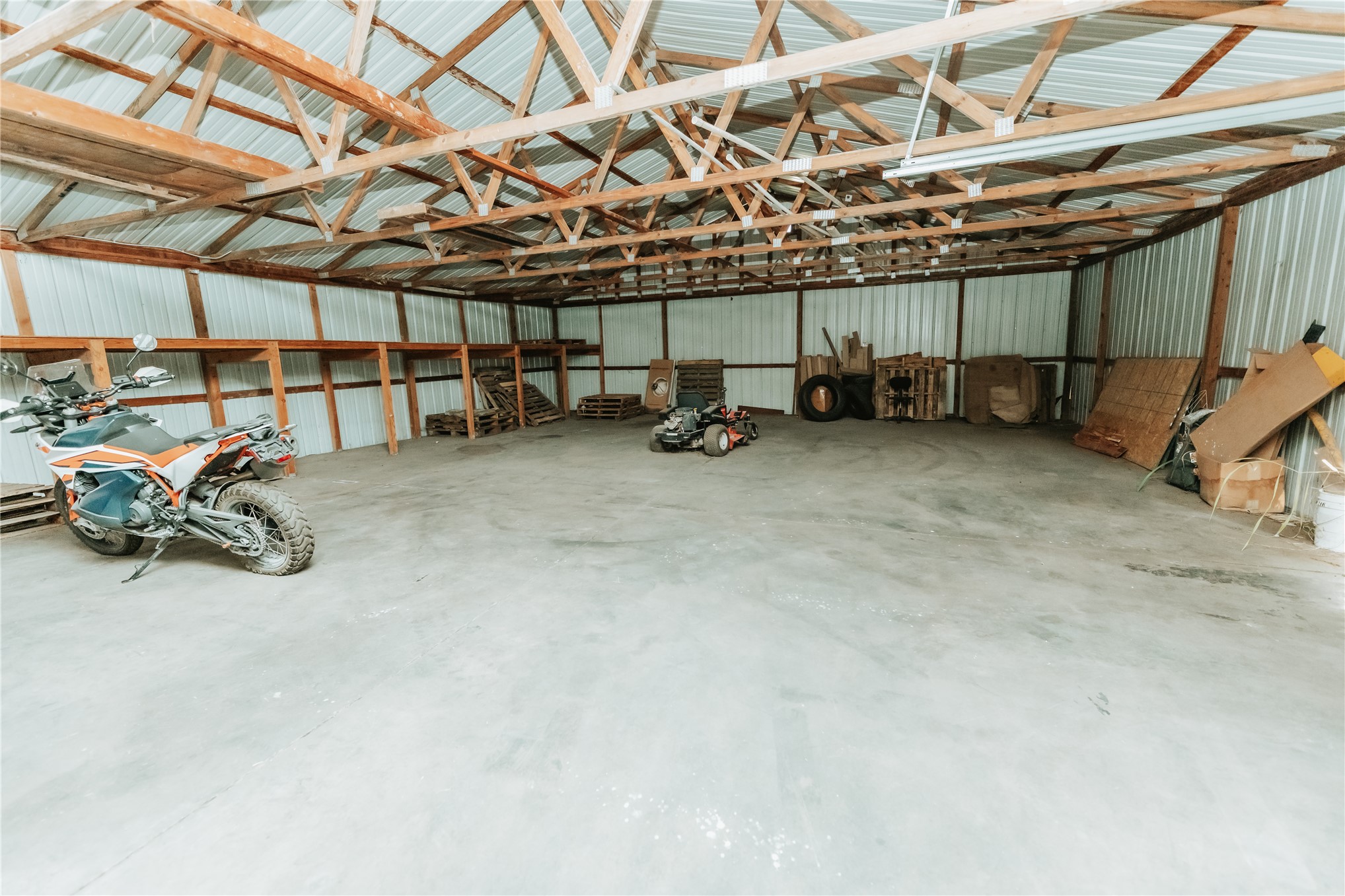 10205 E 019 Property Photo 2
