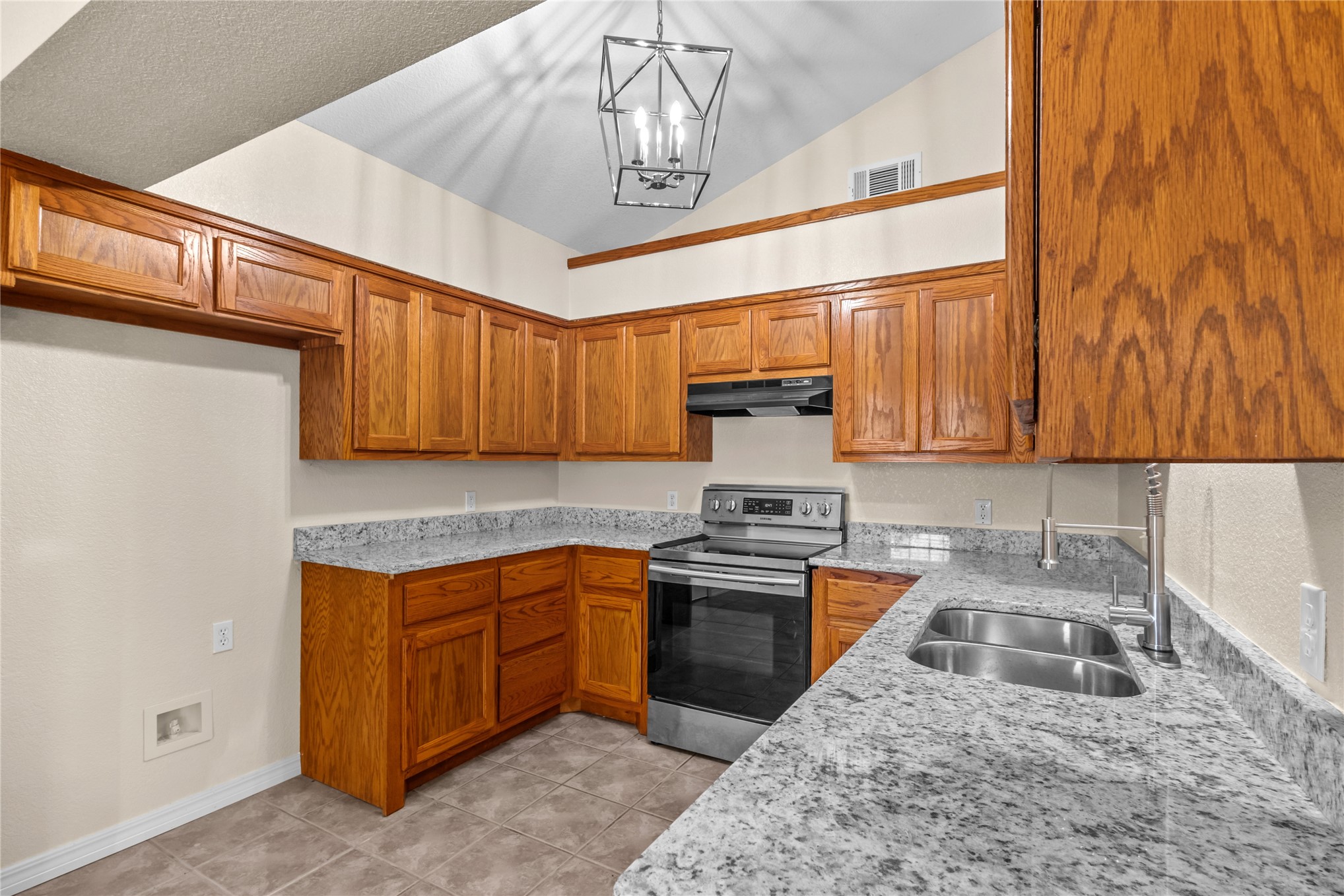 108285 Gar Place Property Photo 8