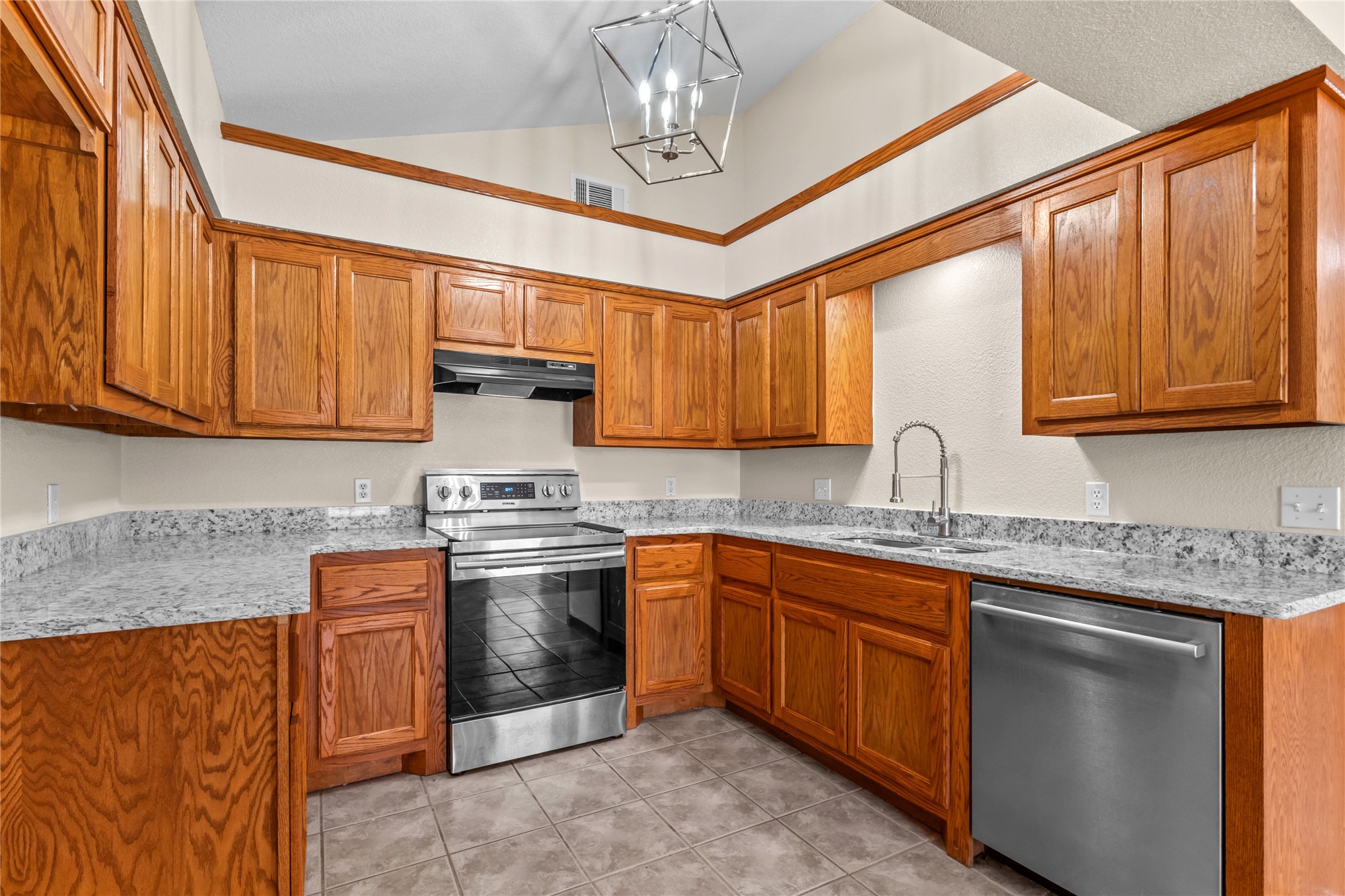 108285 Gar Place Property Photo 10