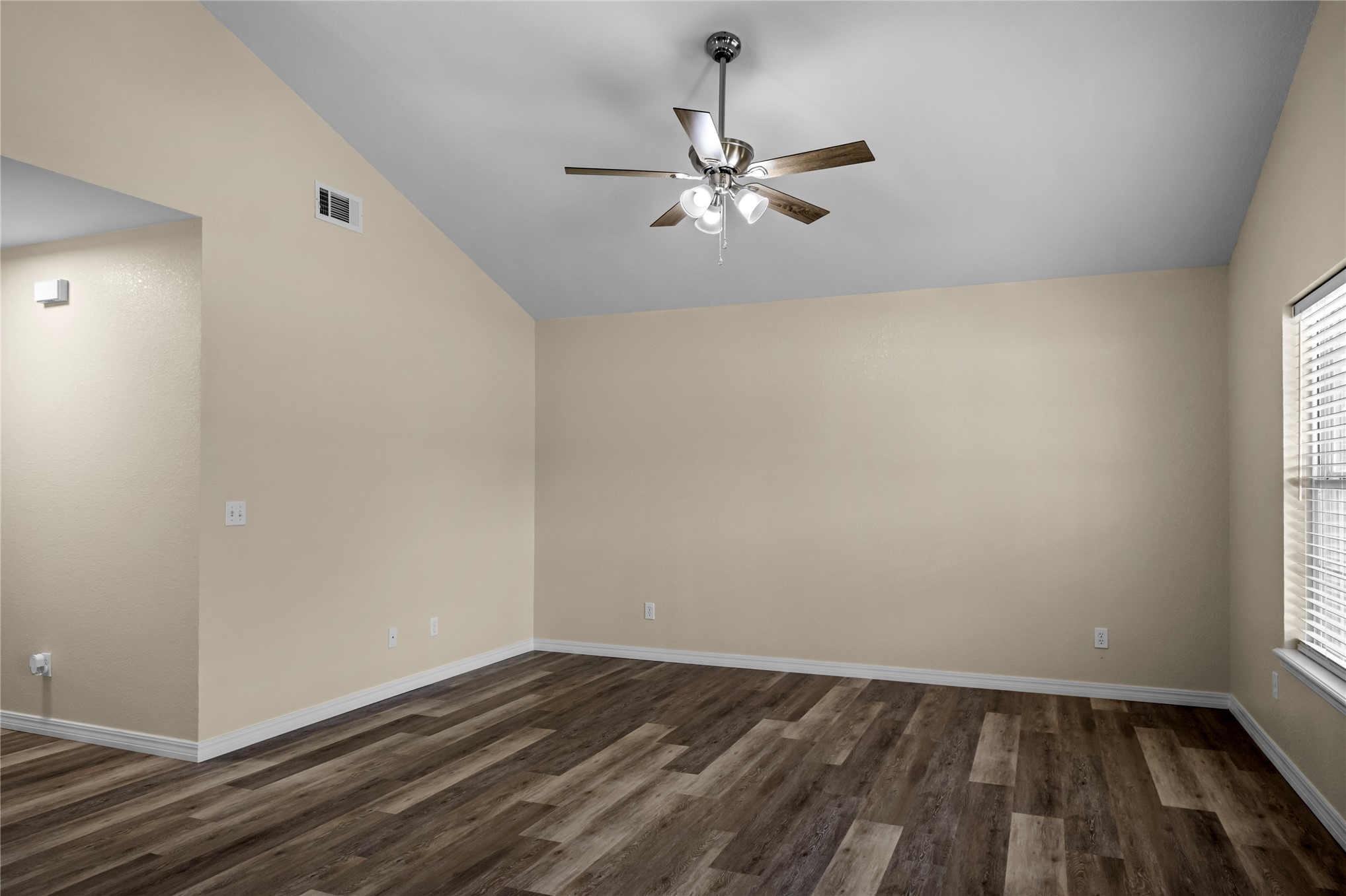108285 Gar Place Property Photo 13