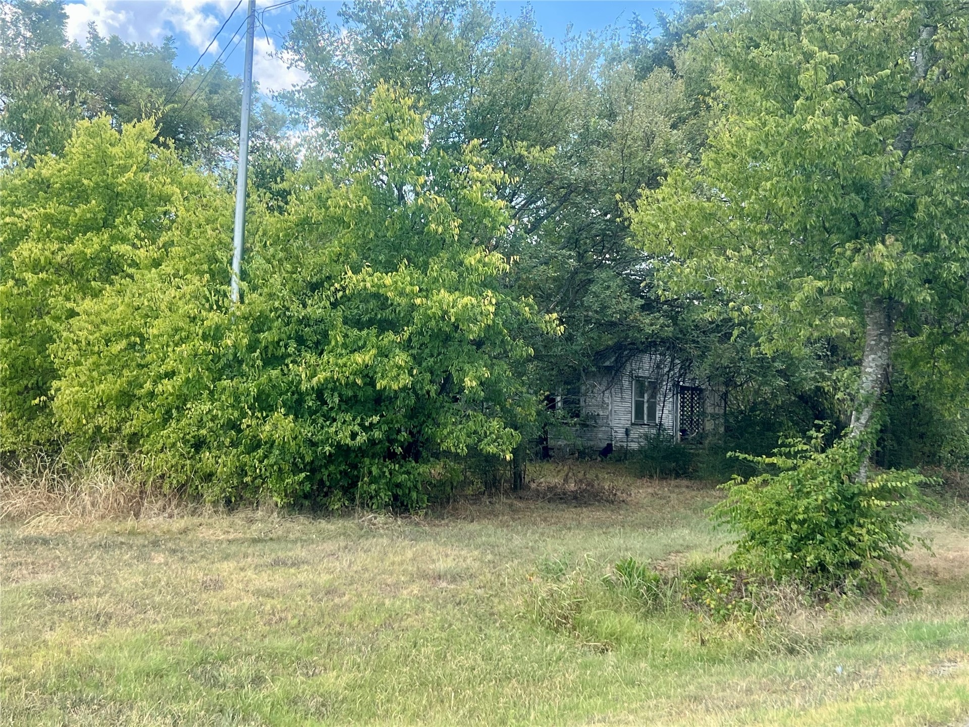 17329 County Road 1480 Property Photo 6