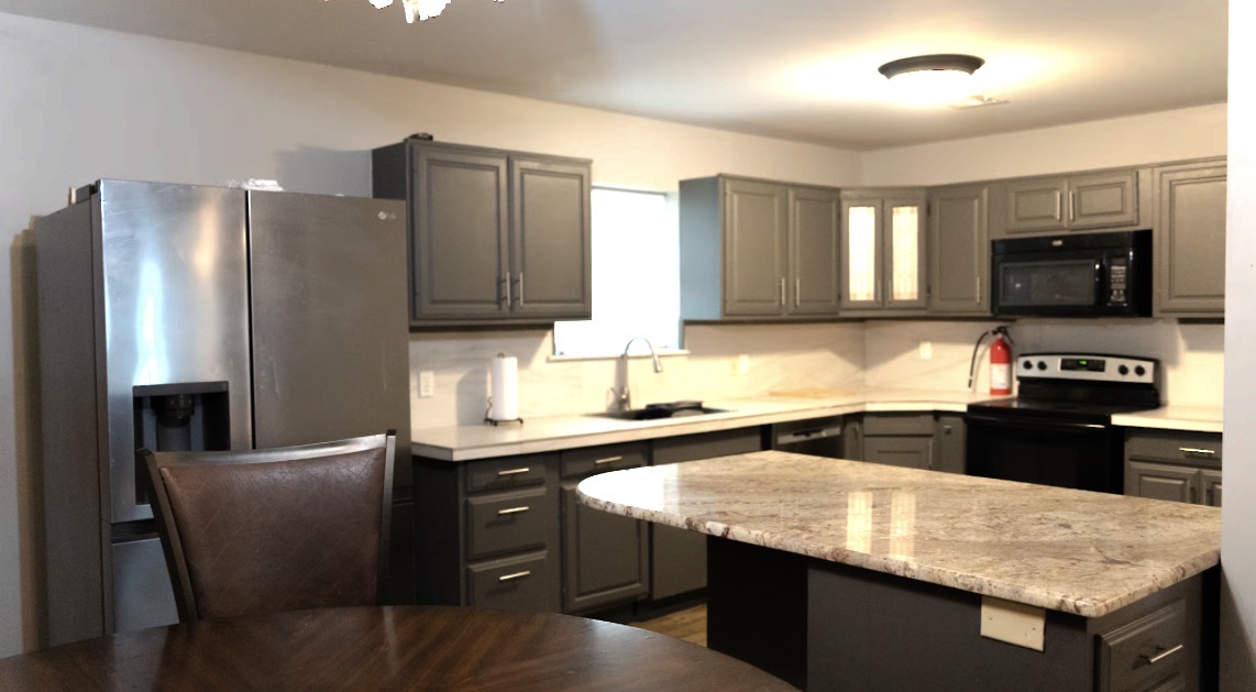 415 Martin Street N Property Photo 4