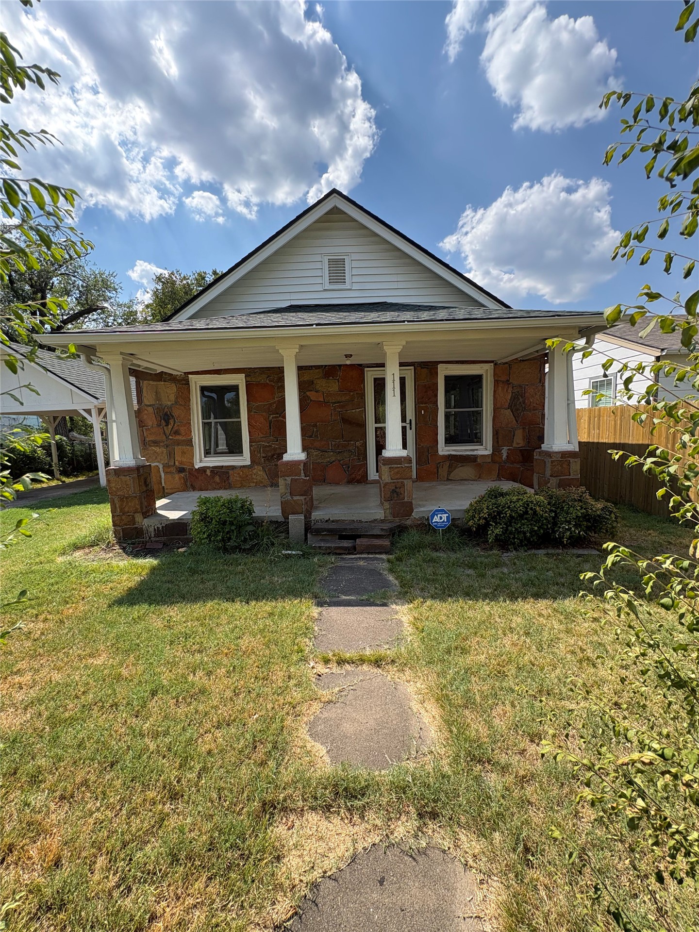111 S Virginia Avenue Property Photo 1