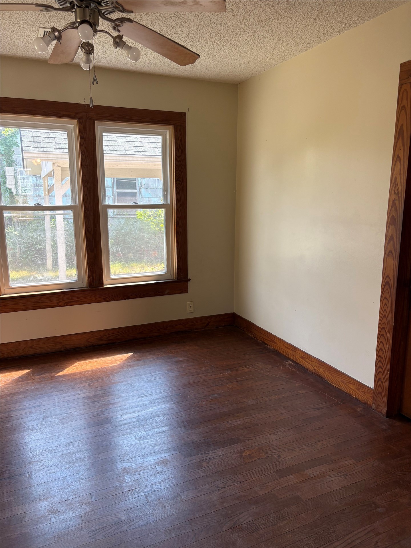 111 S Virginia Avenue Property Photo 10