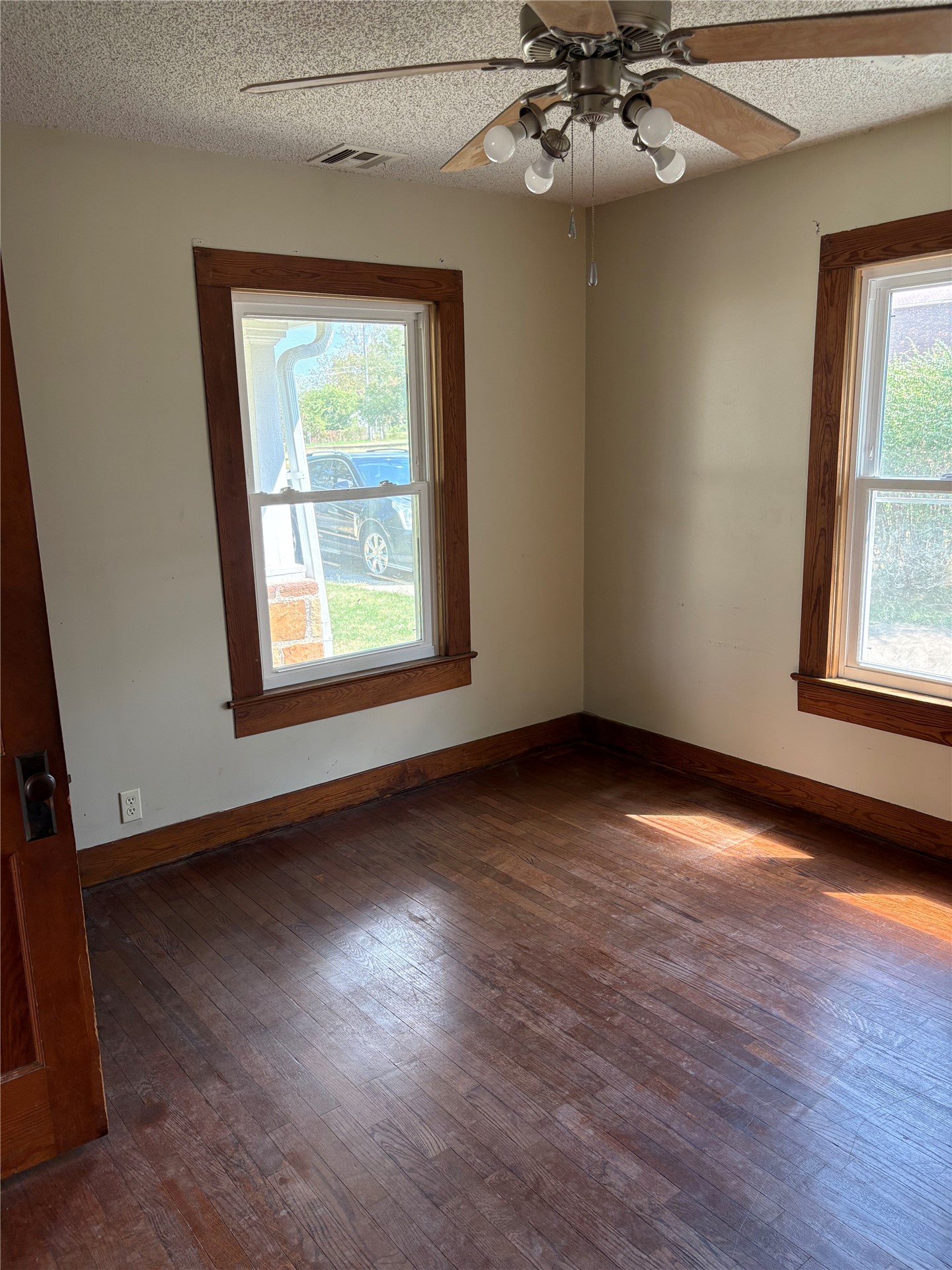111 S Virginia Avenue Property Photo 11