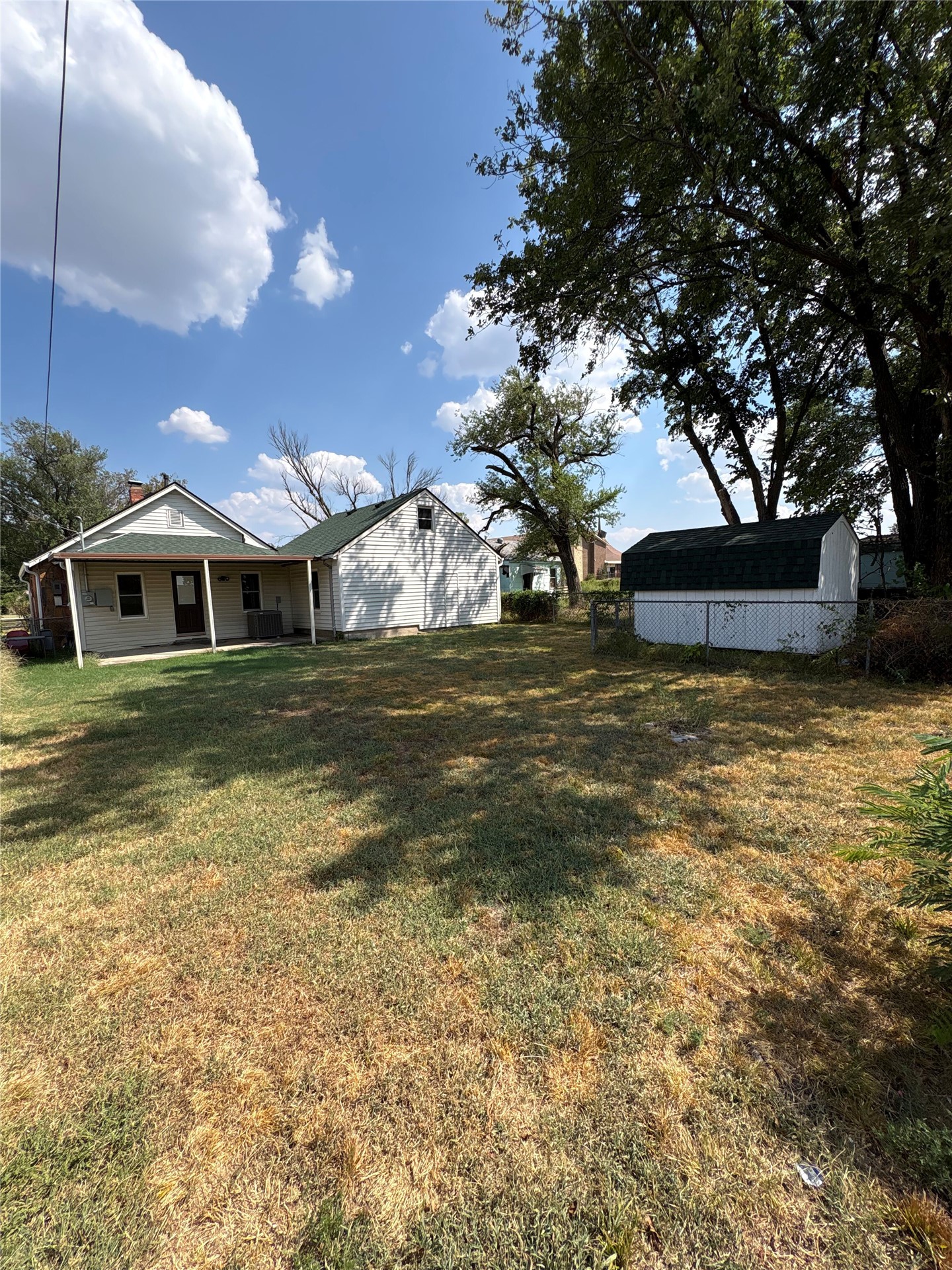 111 S Virginia Avenue Property Photo 19