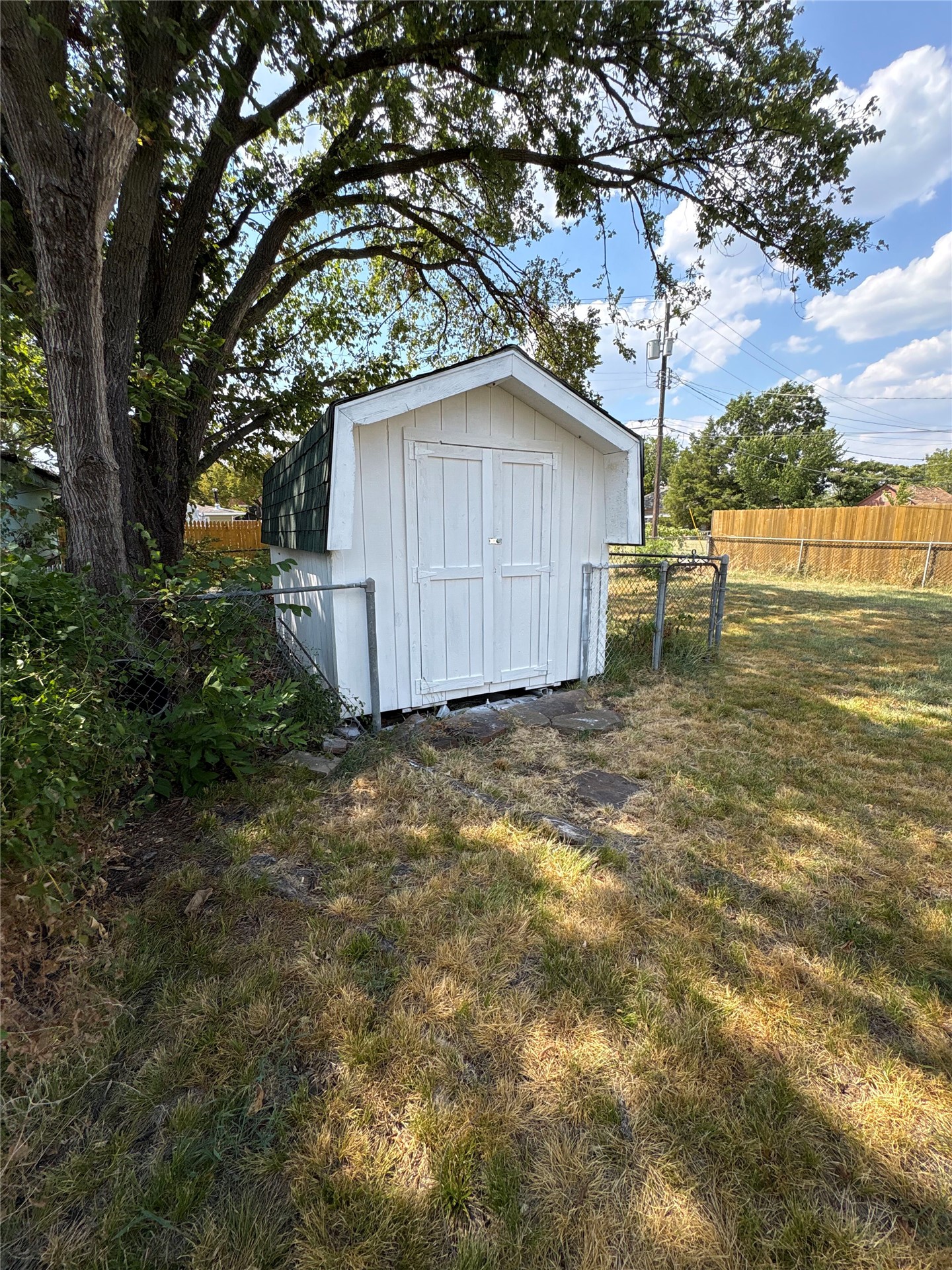 111 S Virginia Avenue Property Photo 20