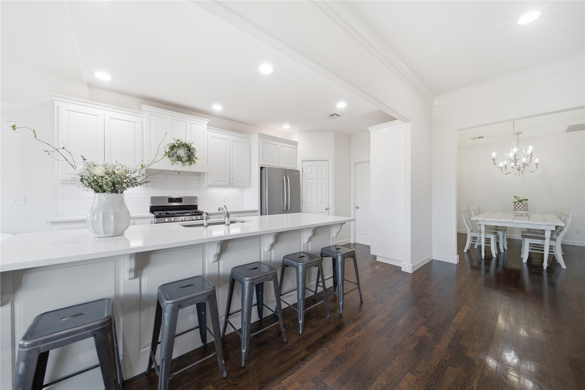 10917 S Sycamore Street Property Photo 6