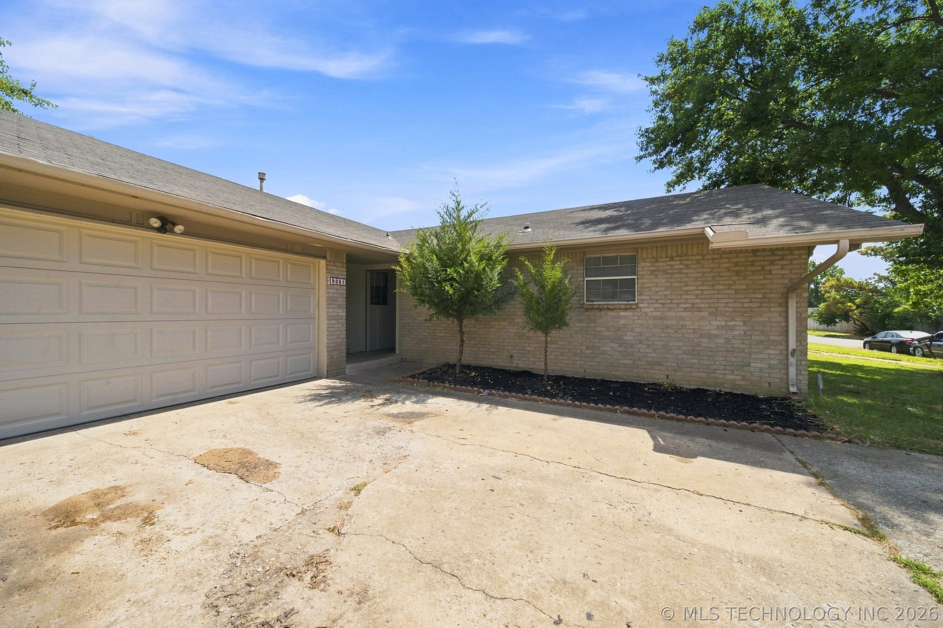 9021 E 56th Street Property Photo 32