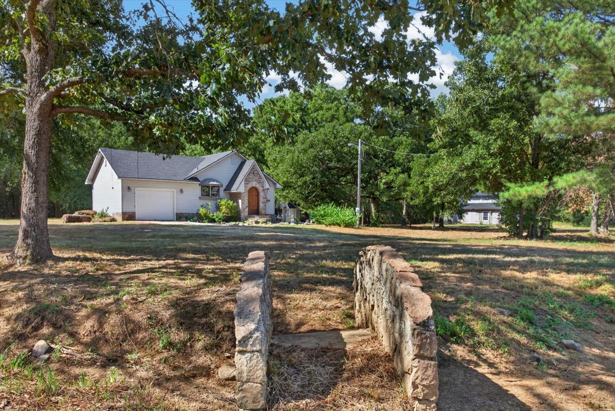 16607 Hwy 83 Property Photo 5