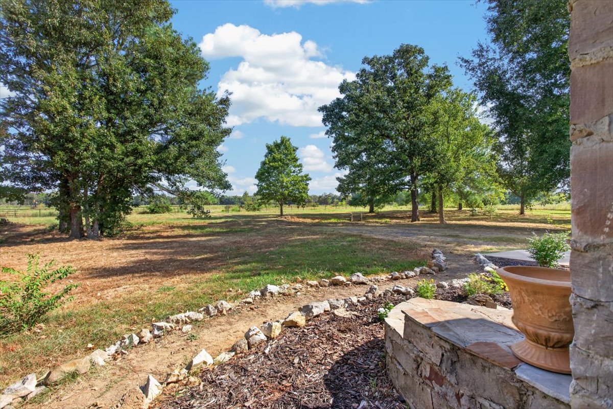 16607 Hwy 83 Property Photo 10