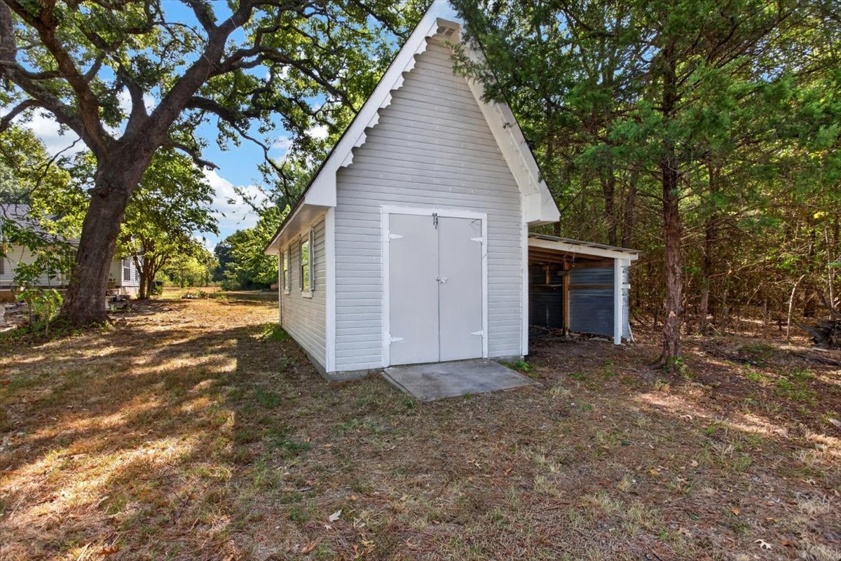 16607 Hwy 83 Property Photo 37