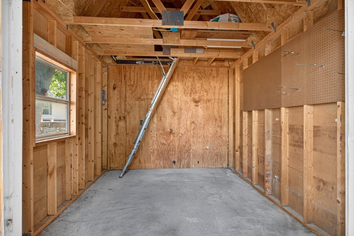 16607 Hwy 83 Property Photo 39