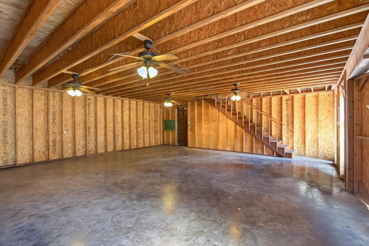 16607 Hwy 83 Property Photo 51