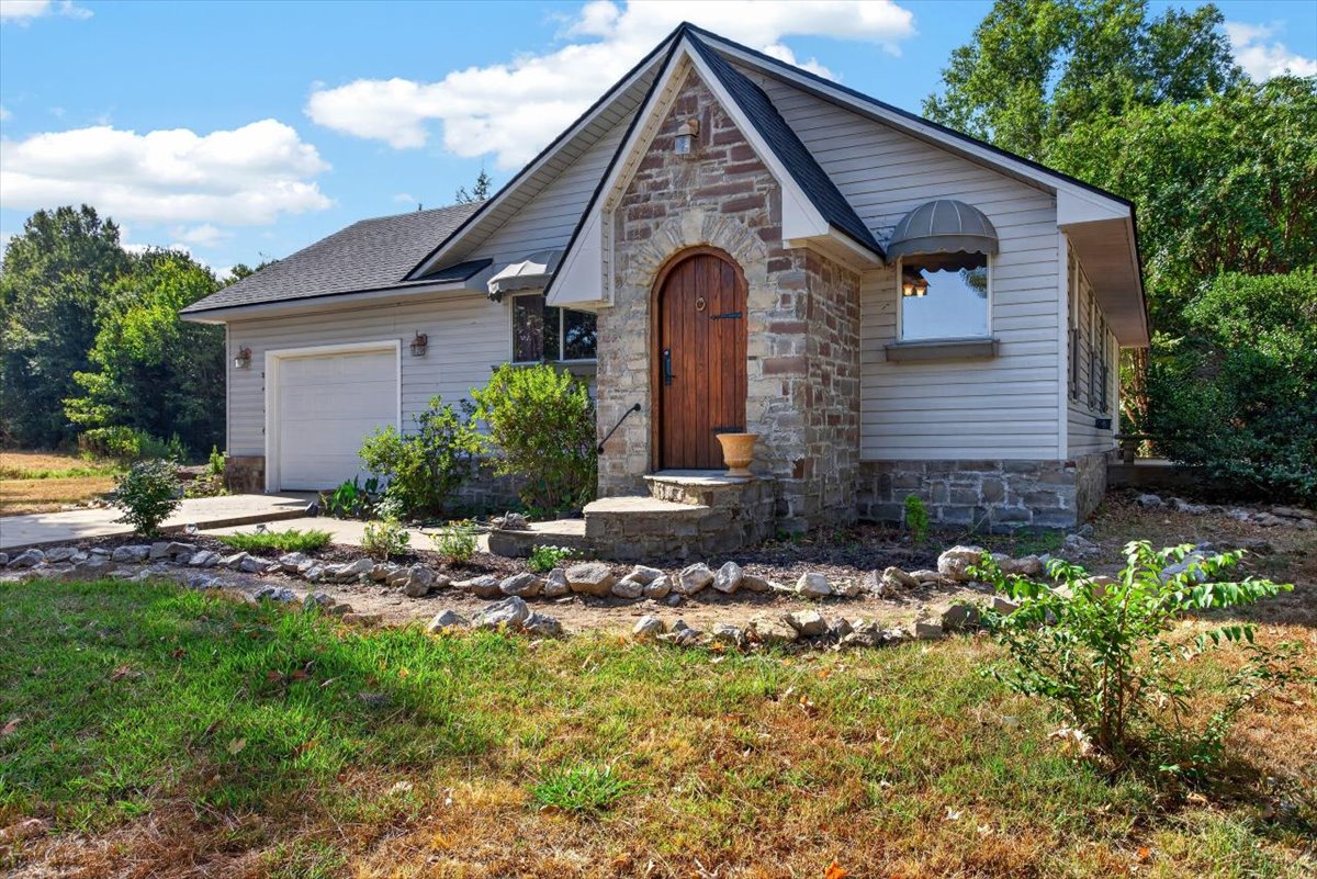 16607 Hwy 83 Property Photo 53
