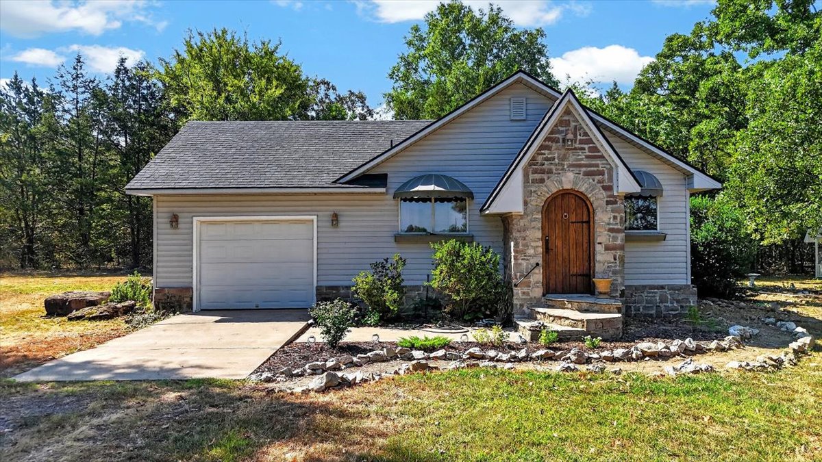 16607 Hwy 83 Property Photo 59