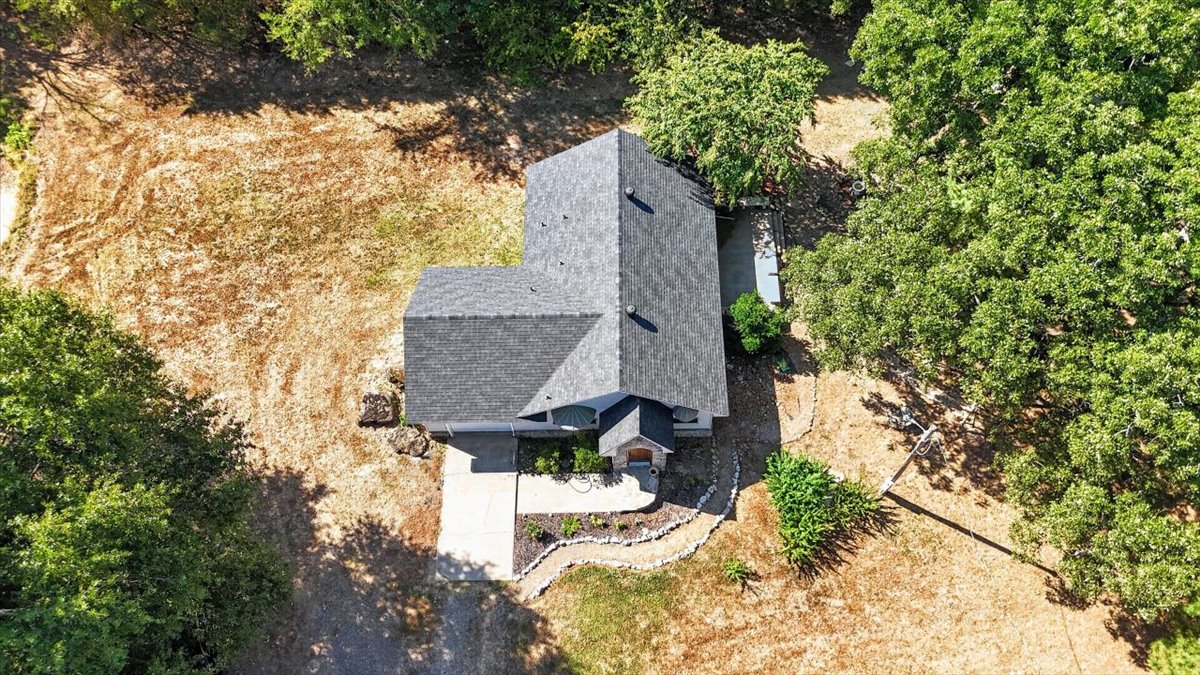 16607 Hwy 83 Property Photo 63