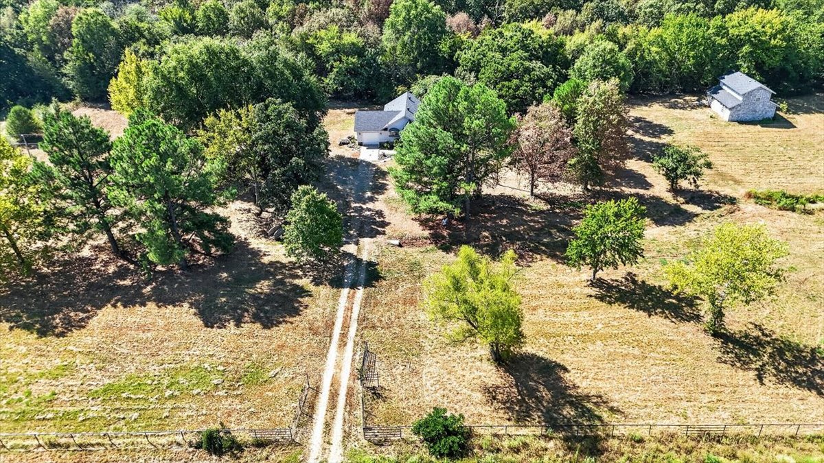 16607 Hwy 83 Property Photo 80
