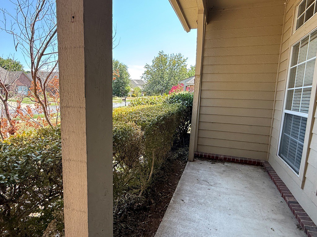 10402 N 114th East Avenue Property Photo 3