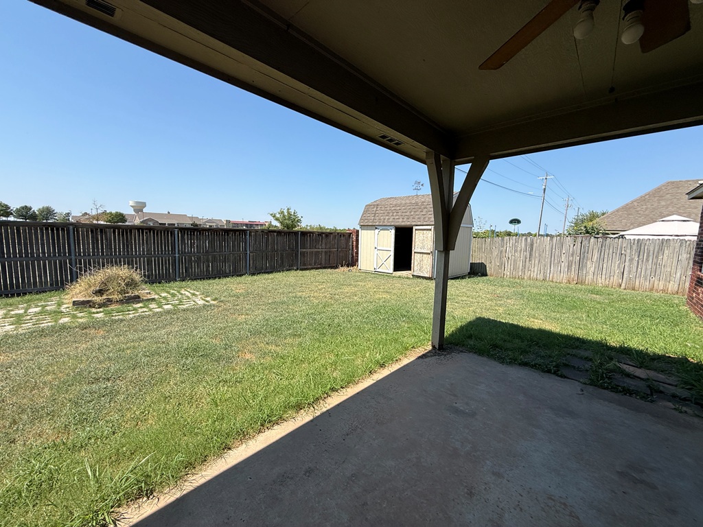 10402 N 114th East Avenue Property Photo 18