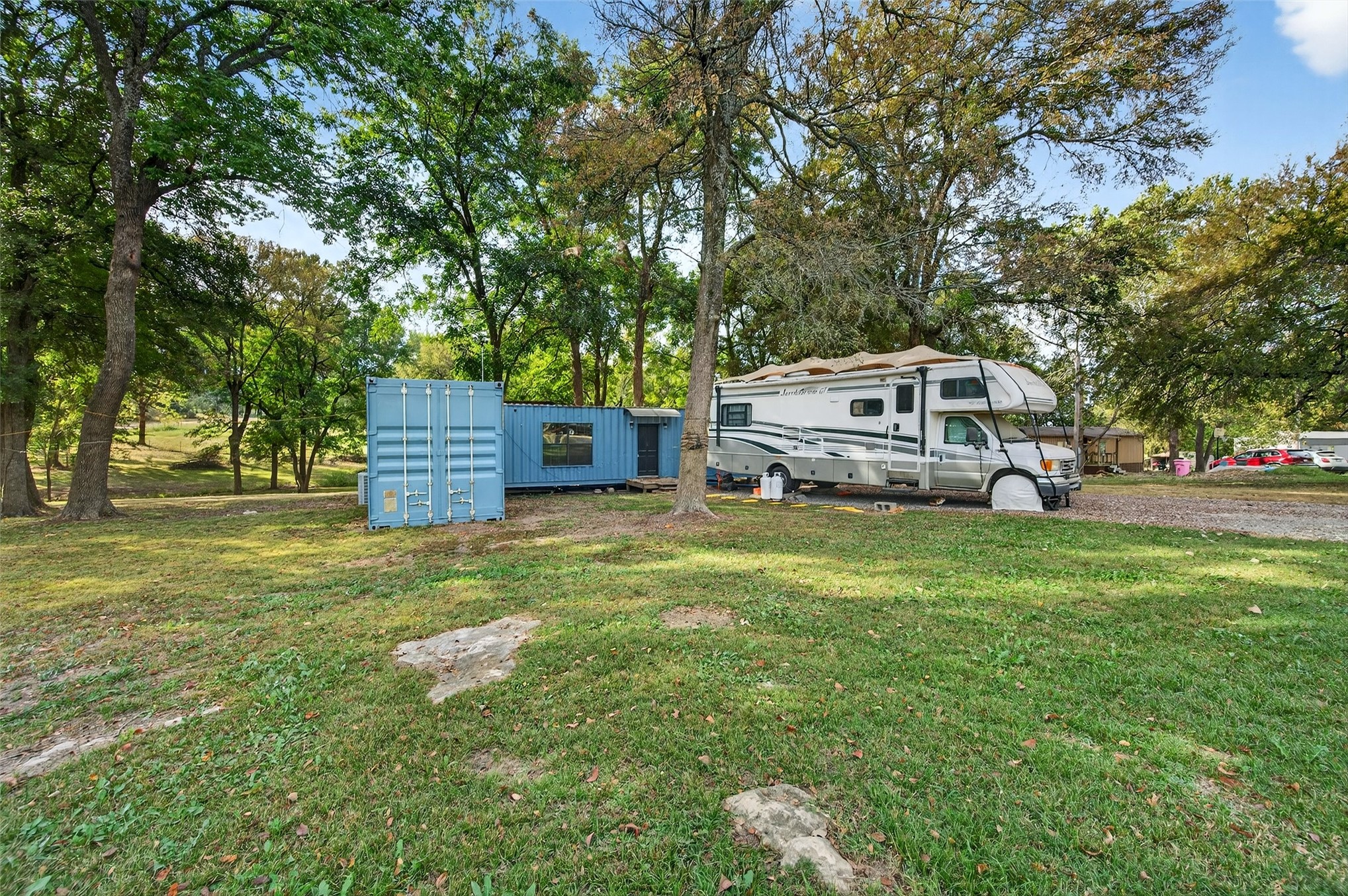 45 W Sophia Property Photo 22