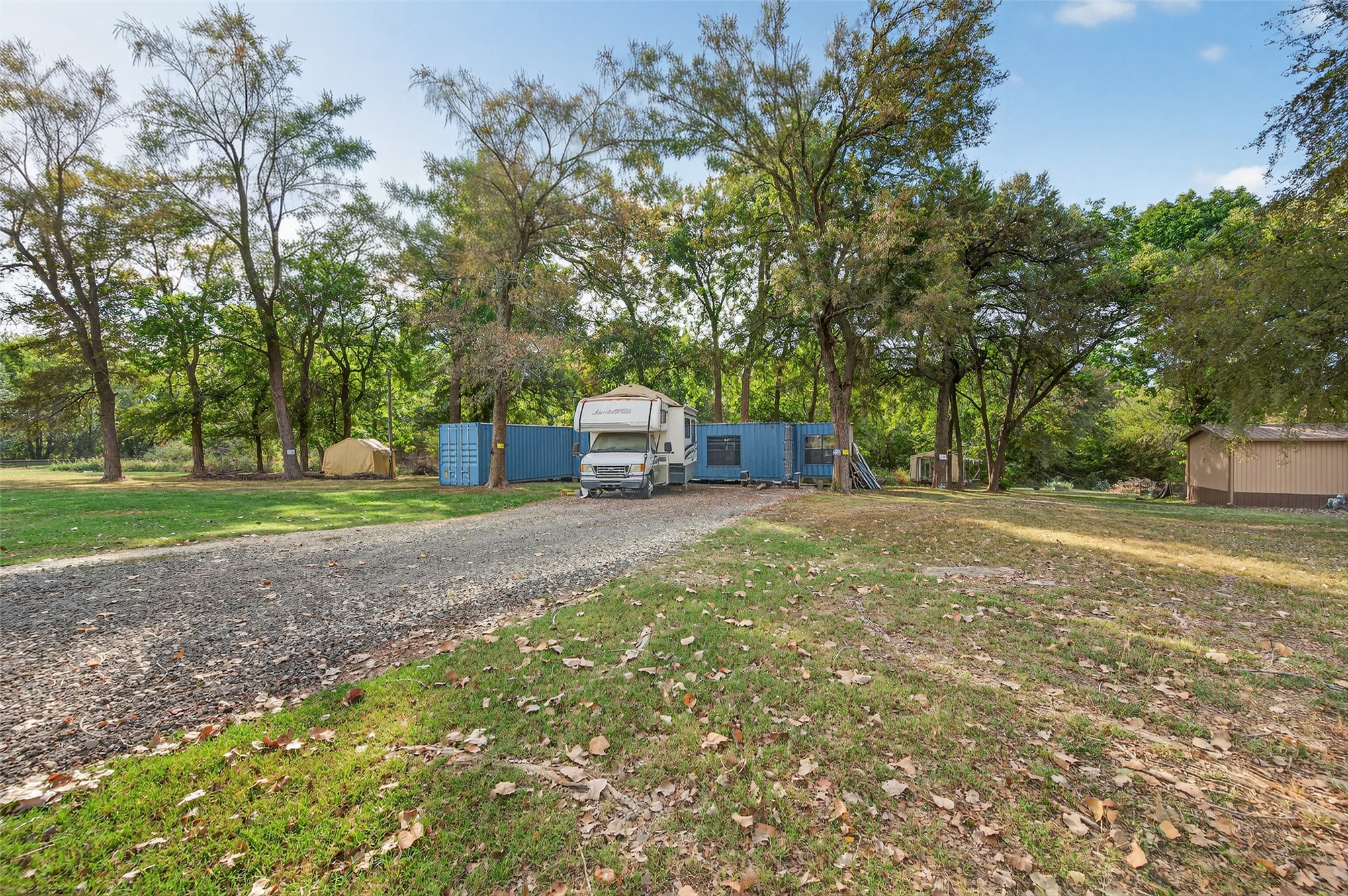 45 W Sophia Property Photo 23