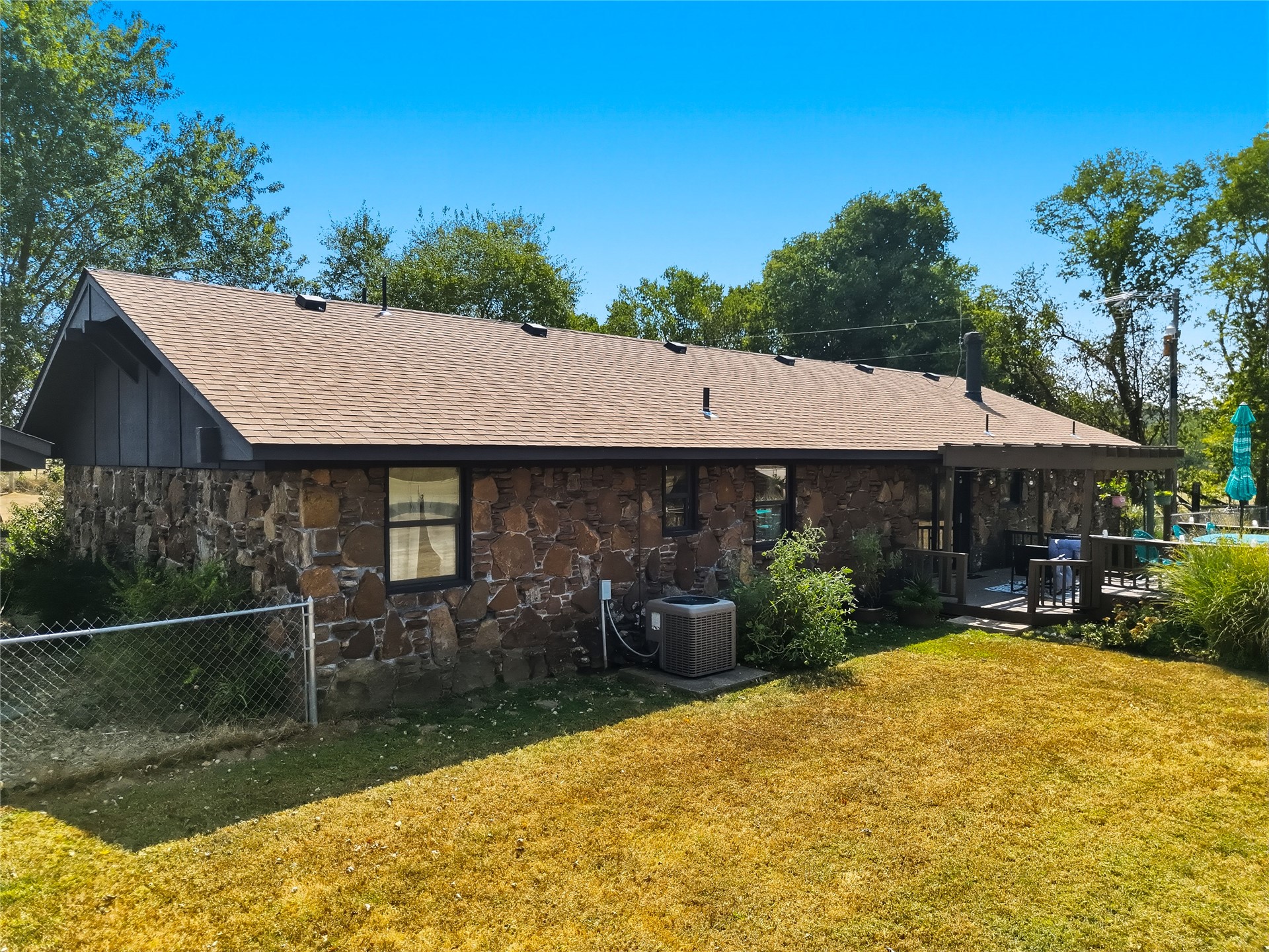 469833 E 740 Road Property Photo 7