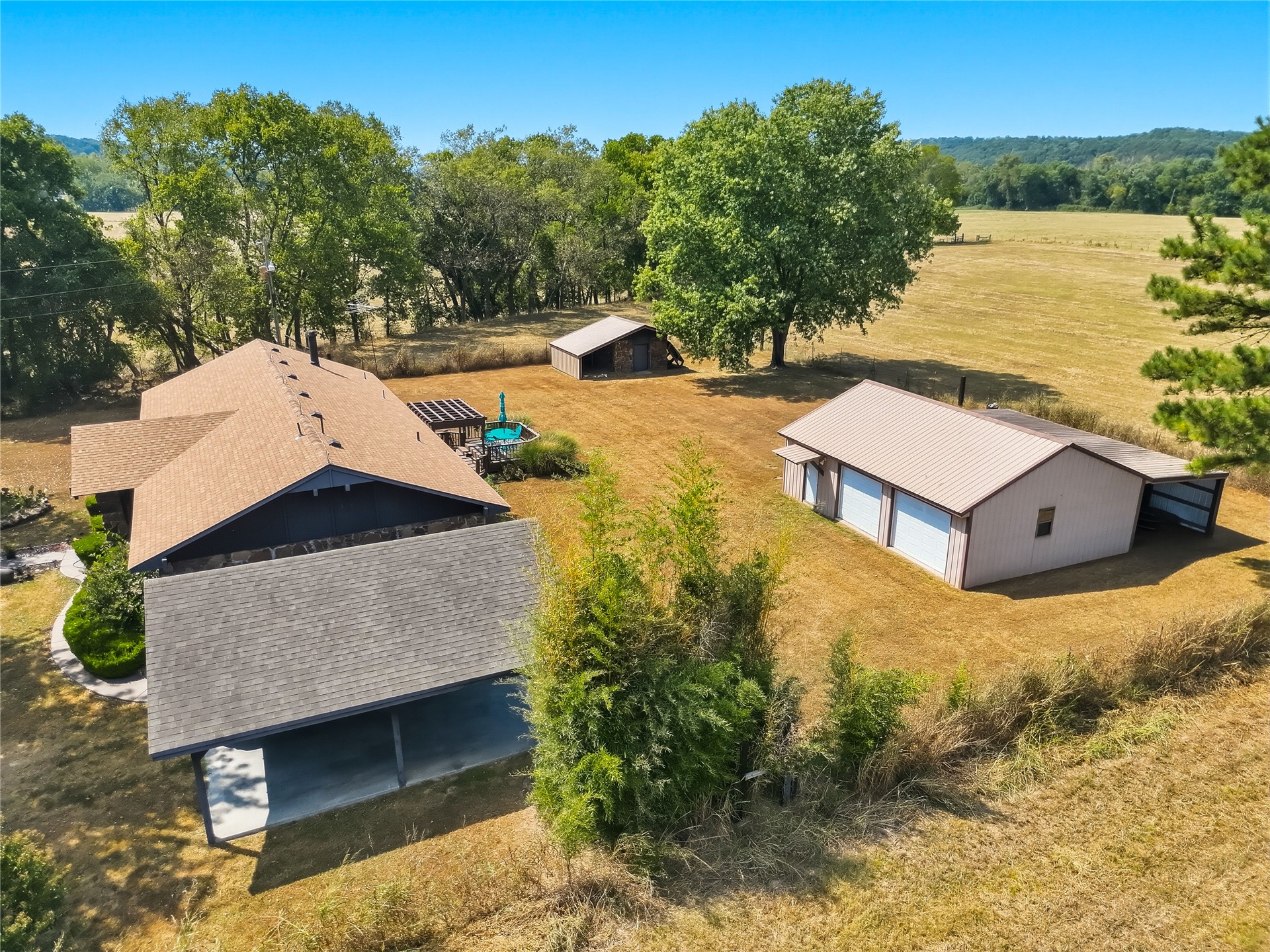 469833 E 740 Road Property Photo 12