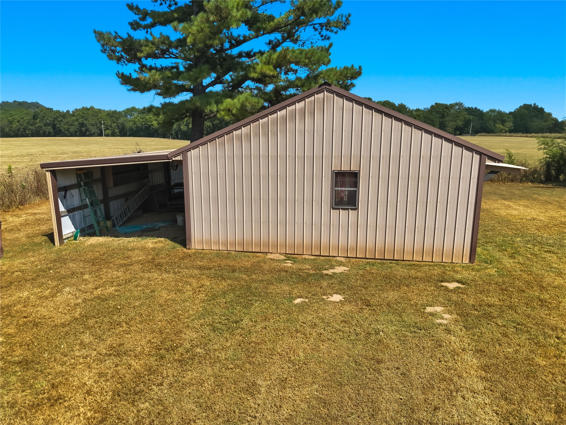 469833 E 740 Road Property Photo 13