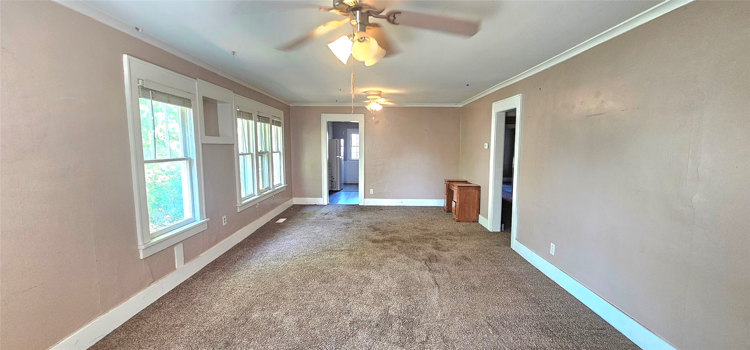 1135 S Quaker Avenue Property Photo 10