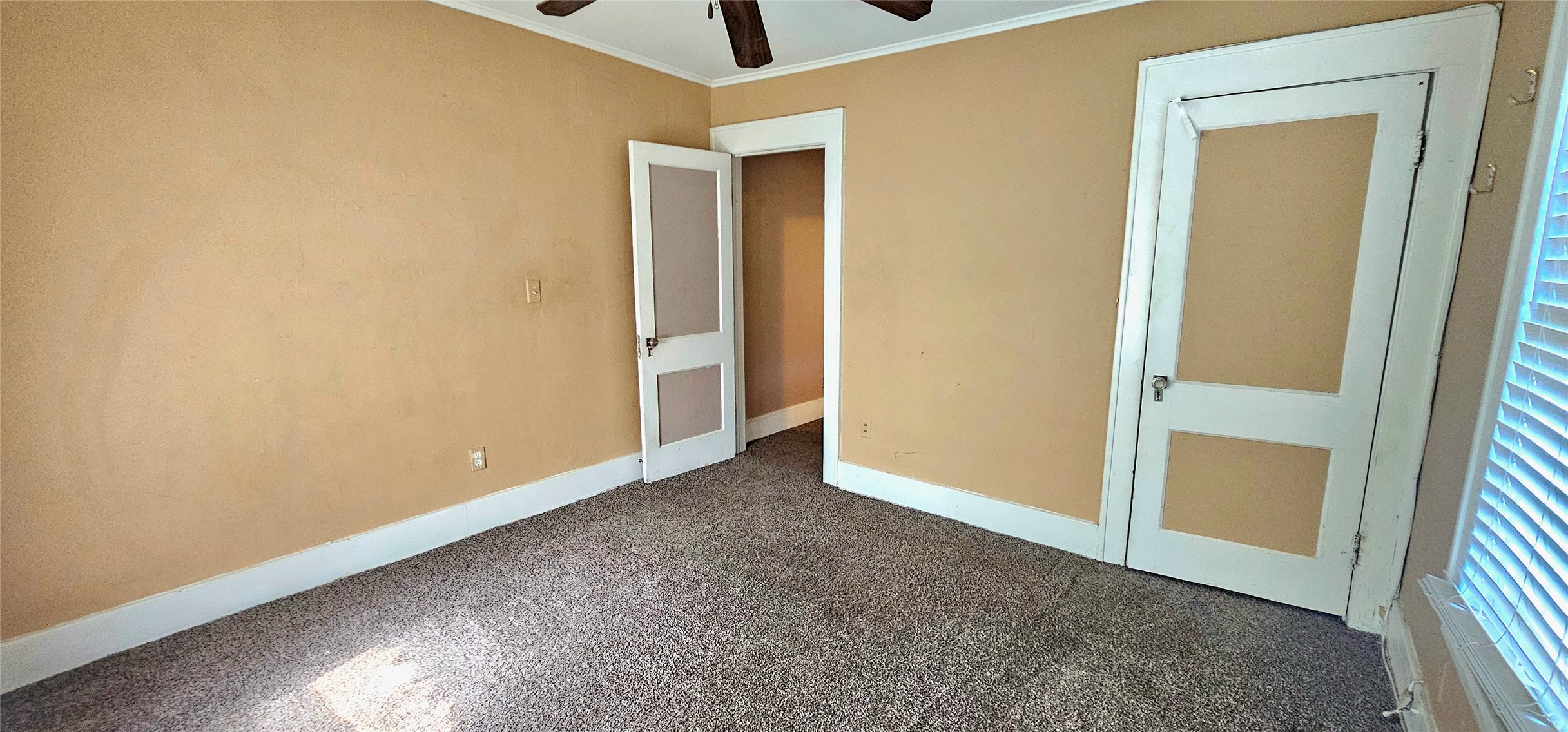 1135 S Quaker Avenue Property Photo 17