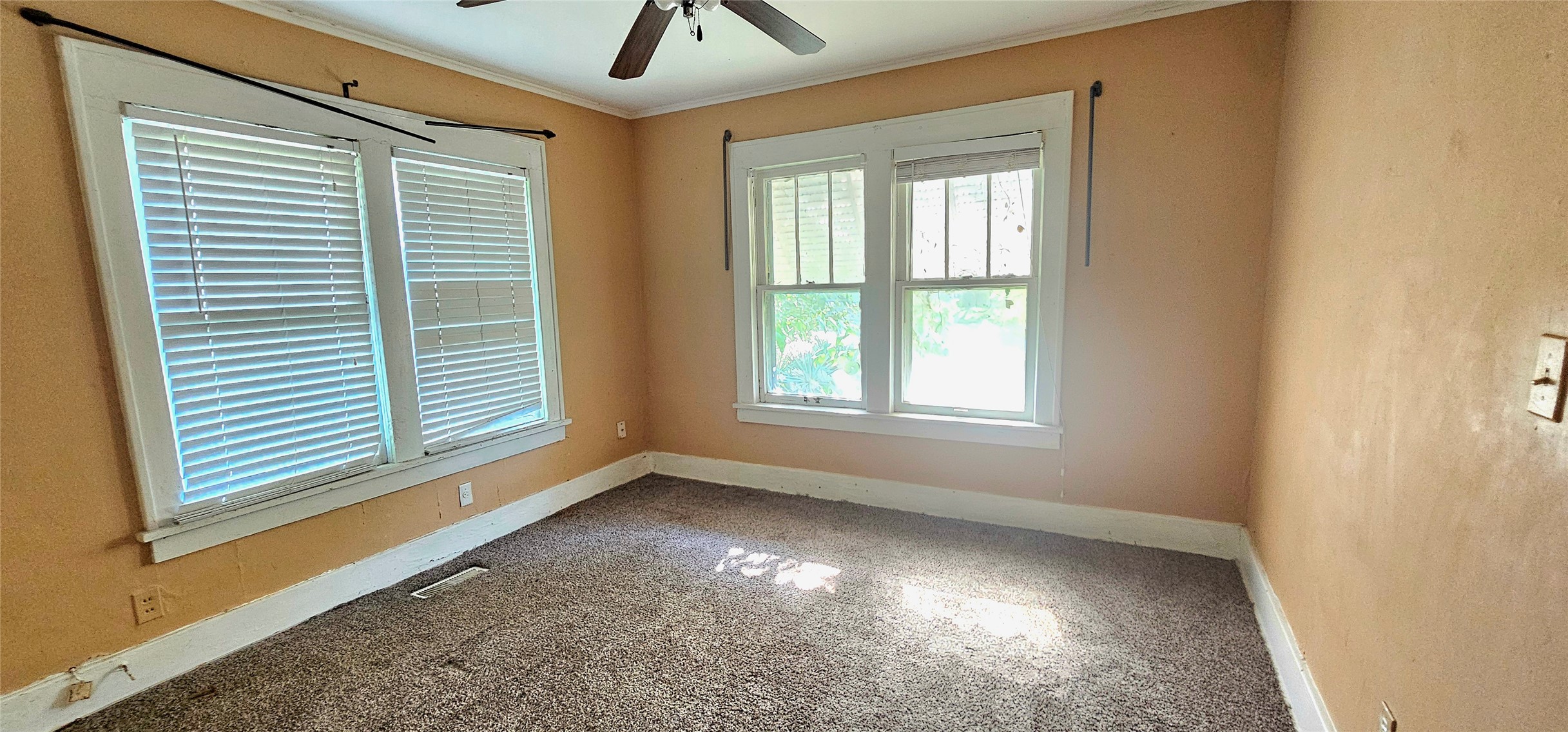 1135 S Quaker Avenue Property Photo 18