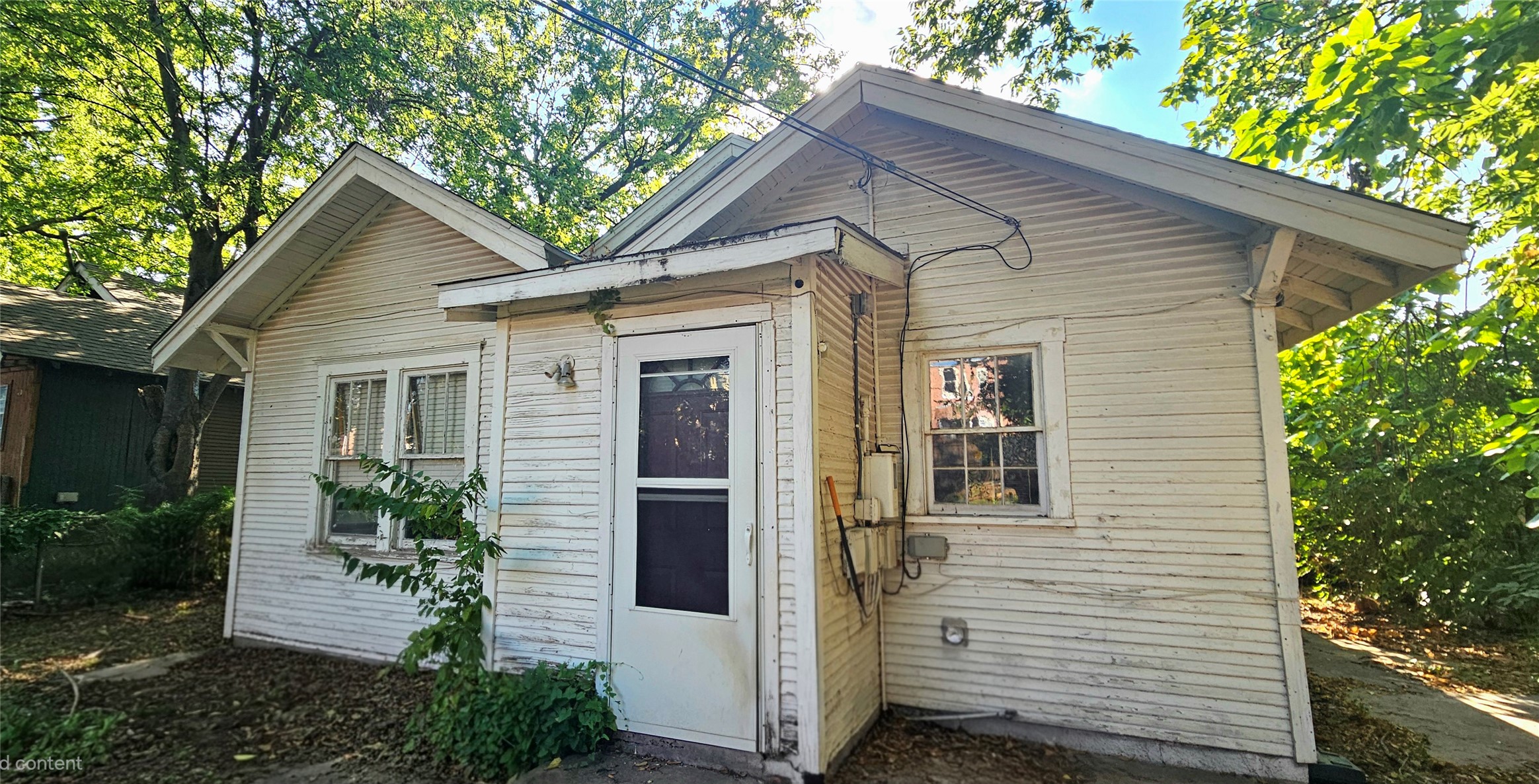 1135 S Quaker Avenue Property Photo 25