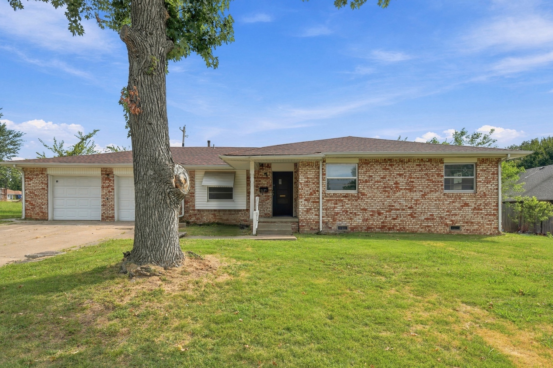 1137 N Union Place