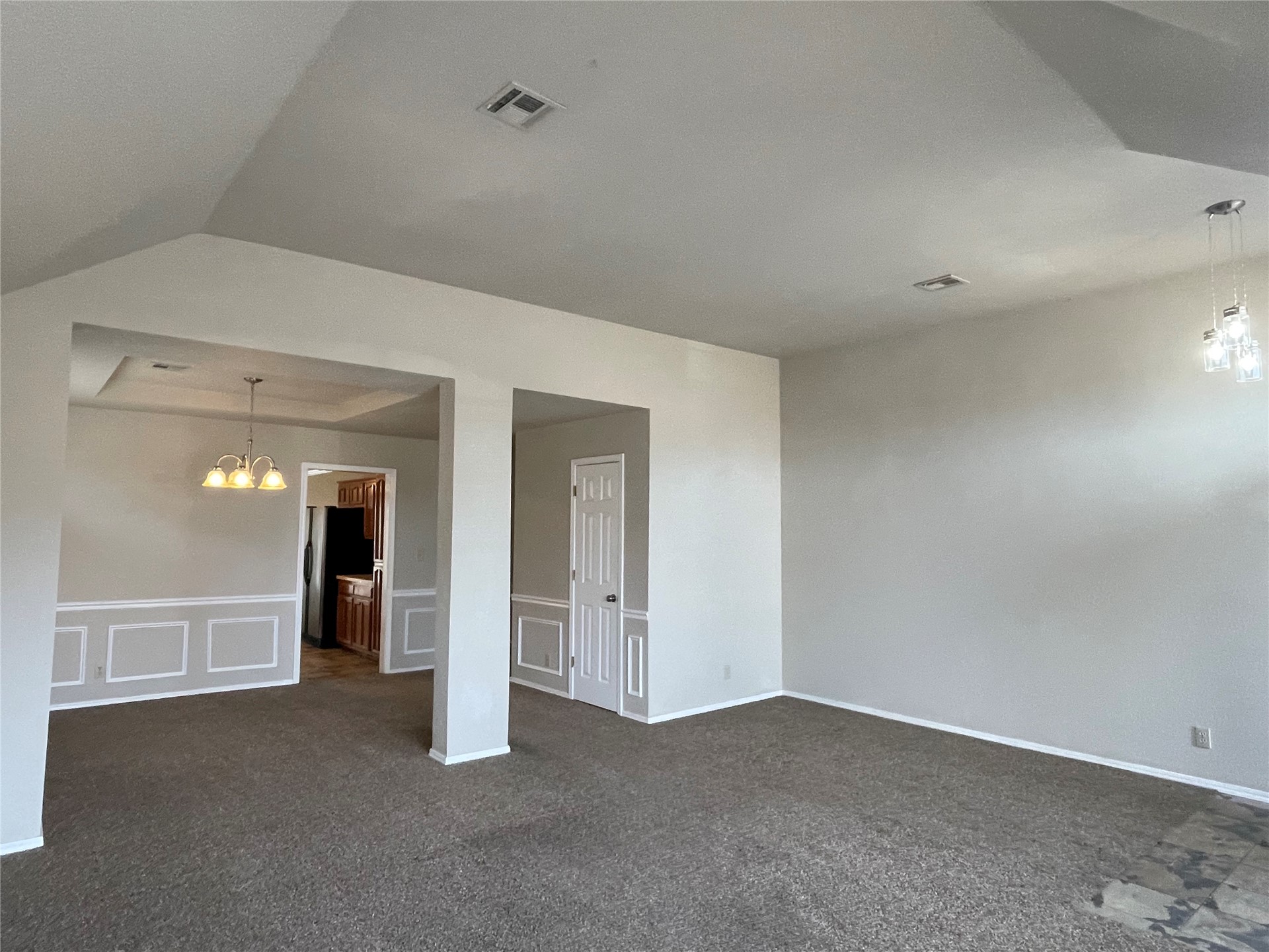 8806 E 93rd Street Property Photo 4