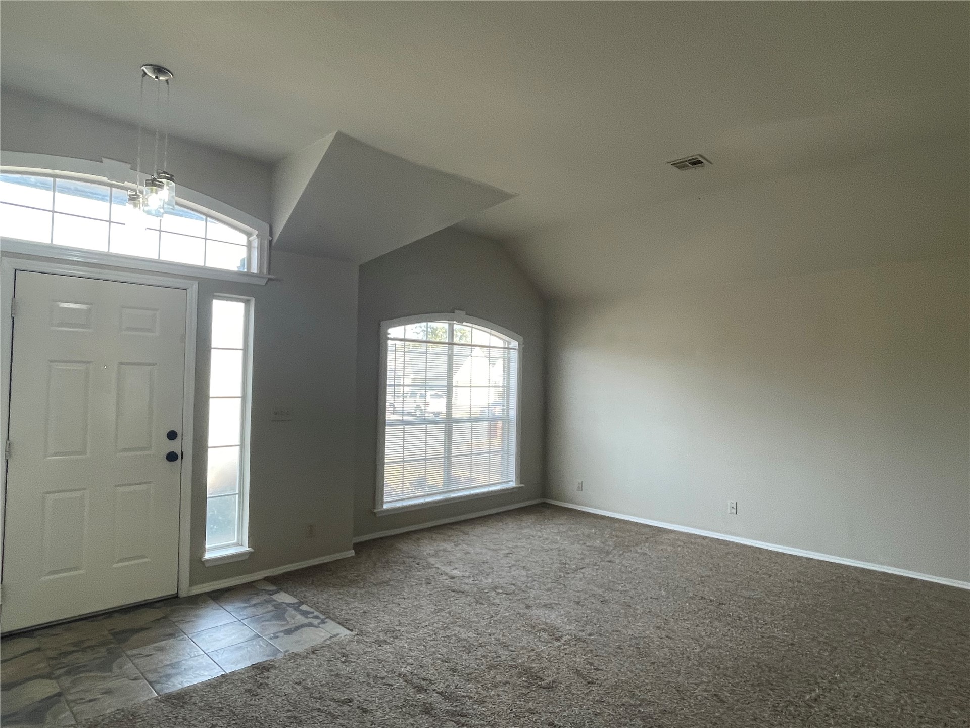 8806 E 93rd Street Property Photo 7