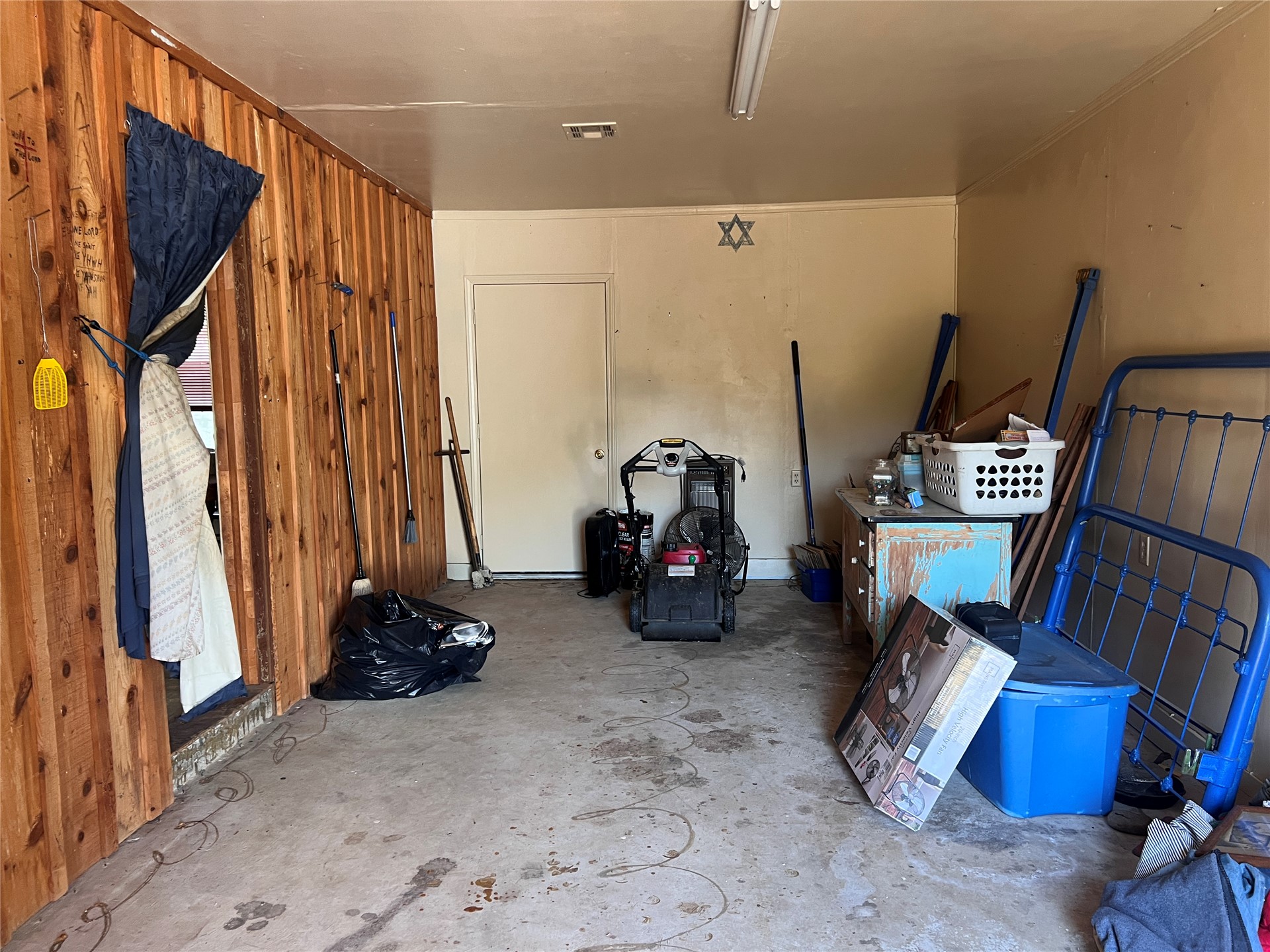 305 Bois D'arc Avenue Property Photo 9