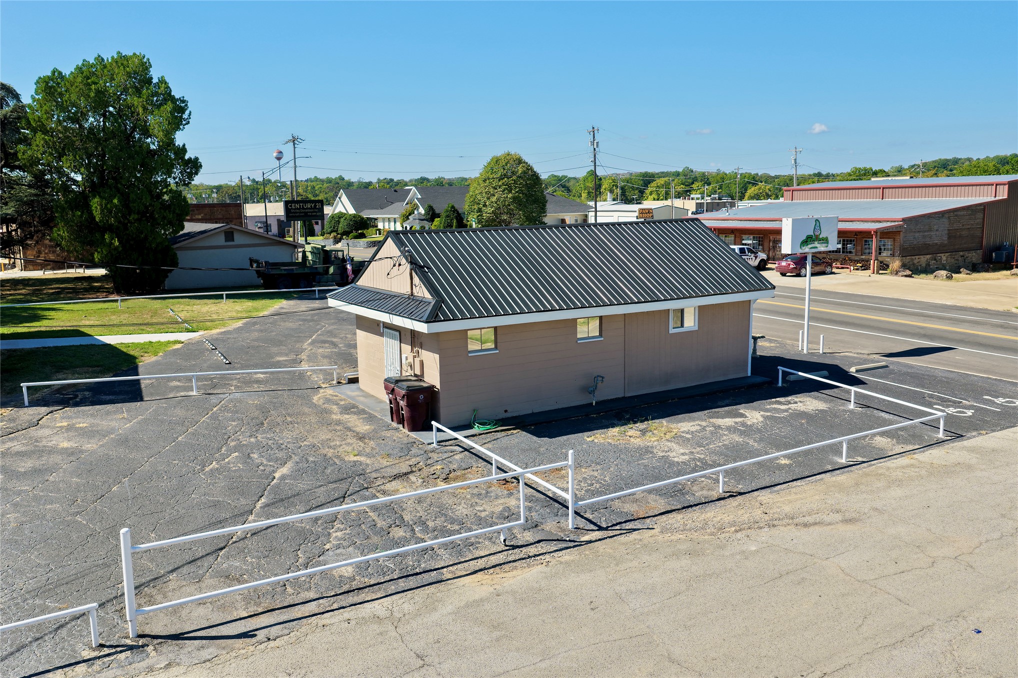 514 N Main Street Property Photo 4