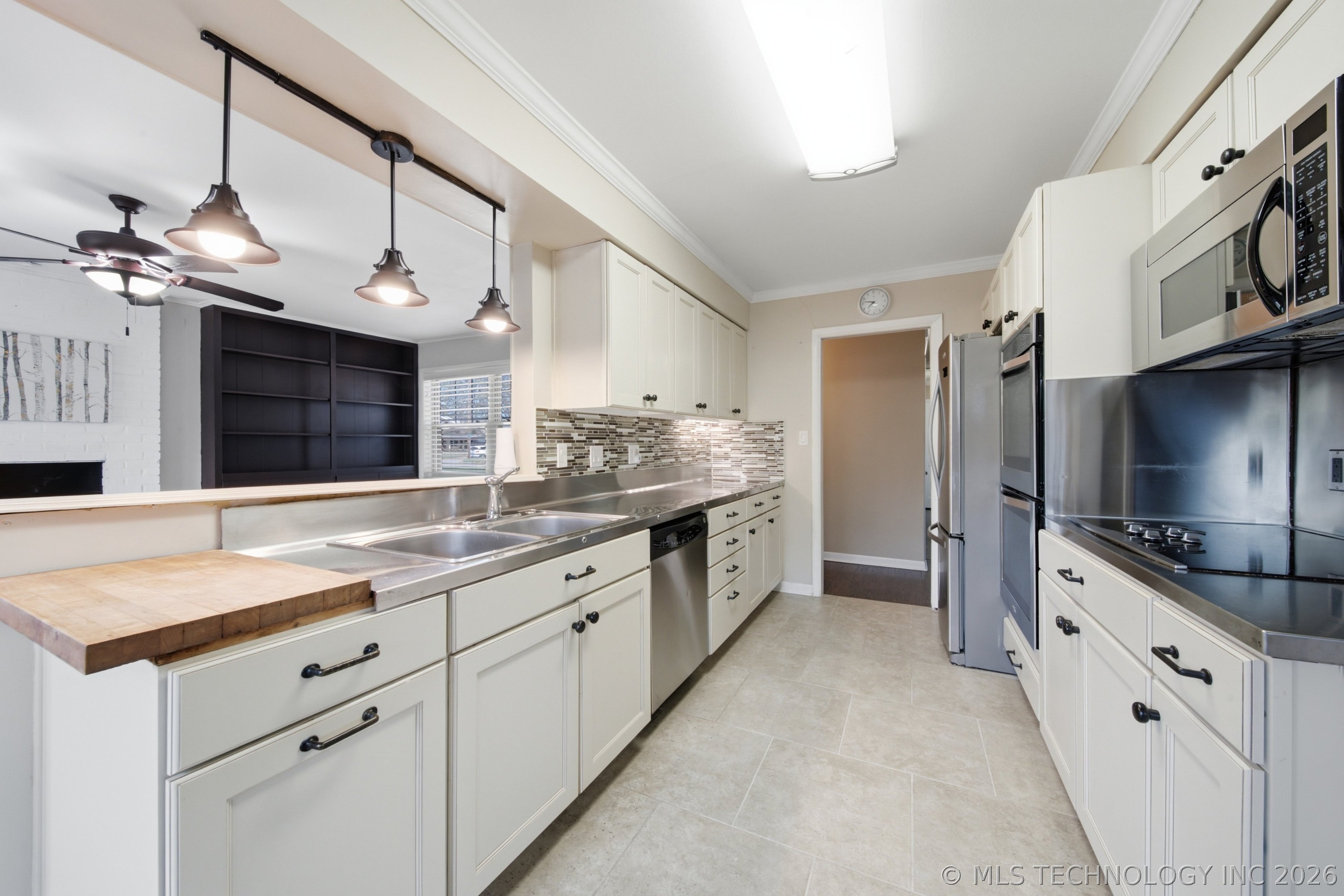 5710 E 44th Street Property Photo 11