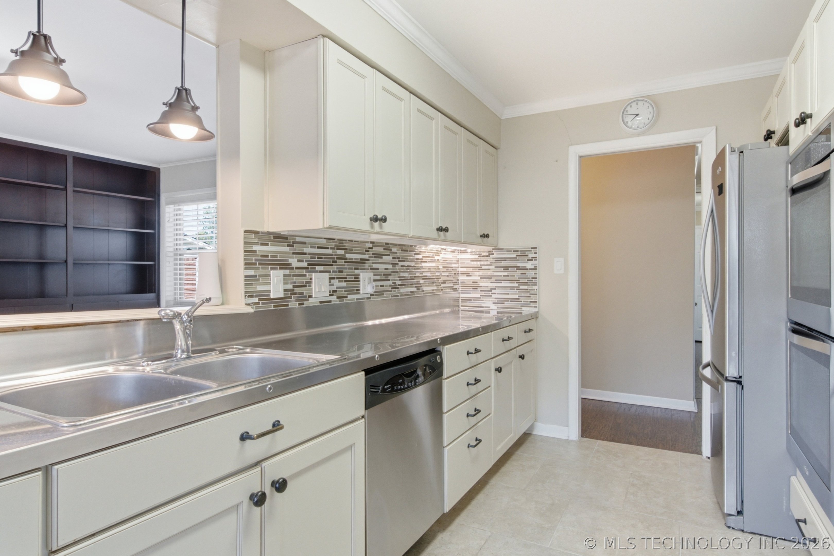 5710 E 44th Street Property Photo 12