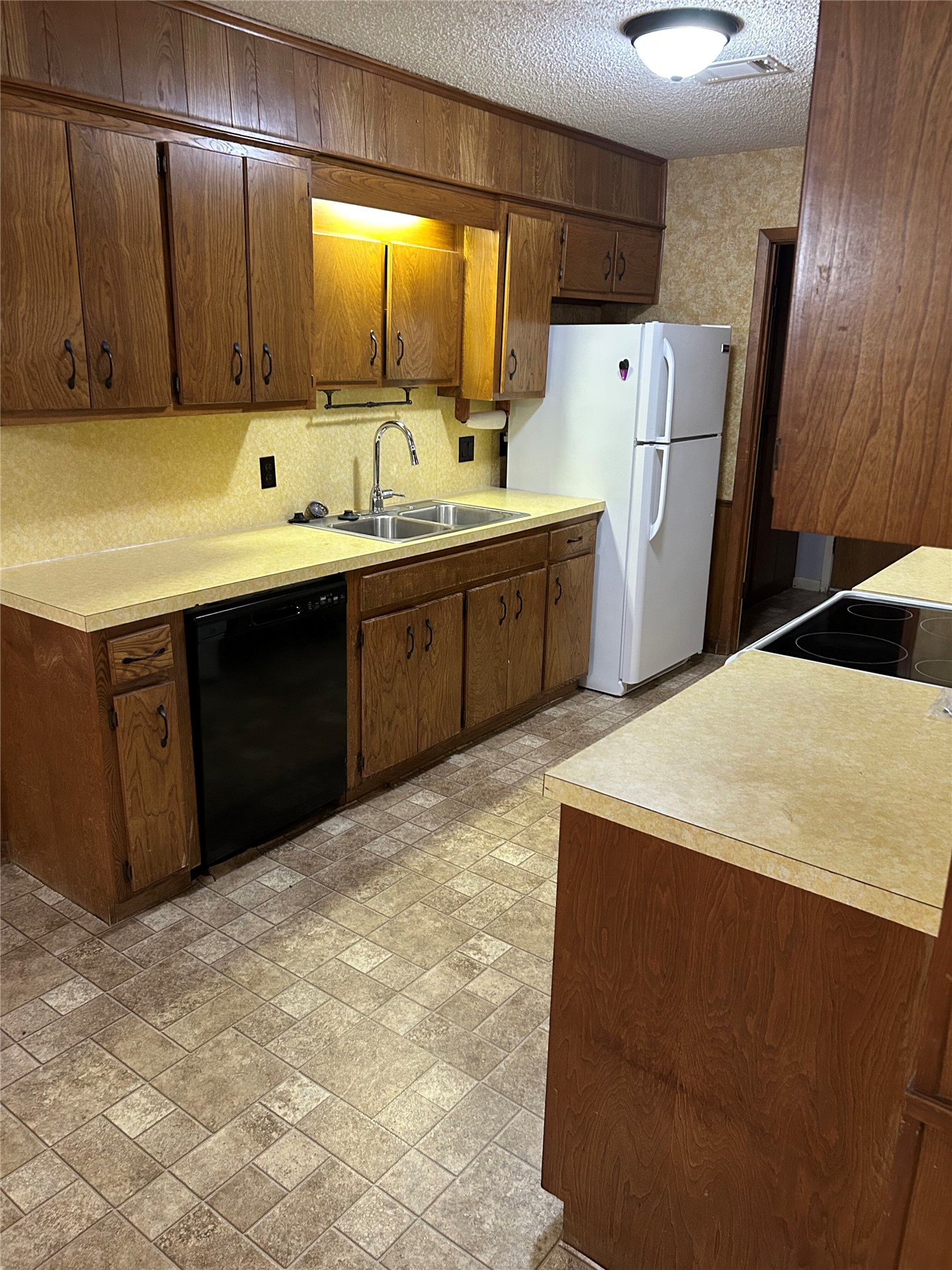 859 Bryan Road Property Photo 16