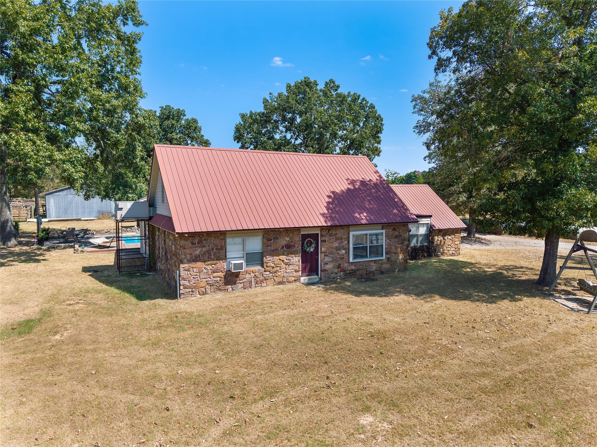 410485 E 1910 Road Property Photo 2