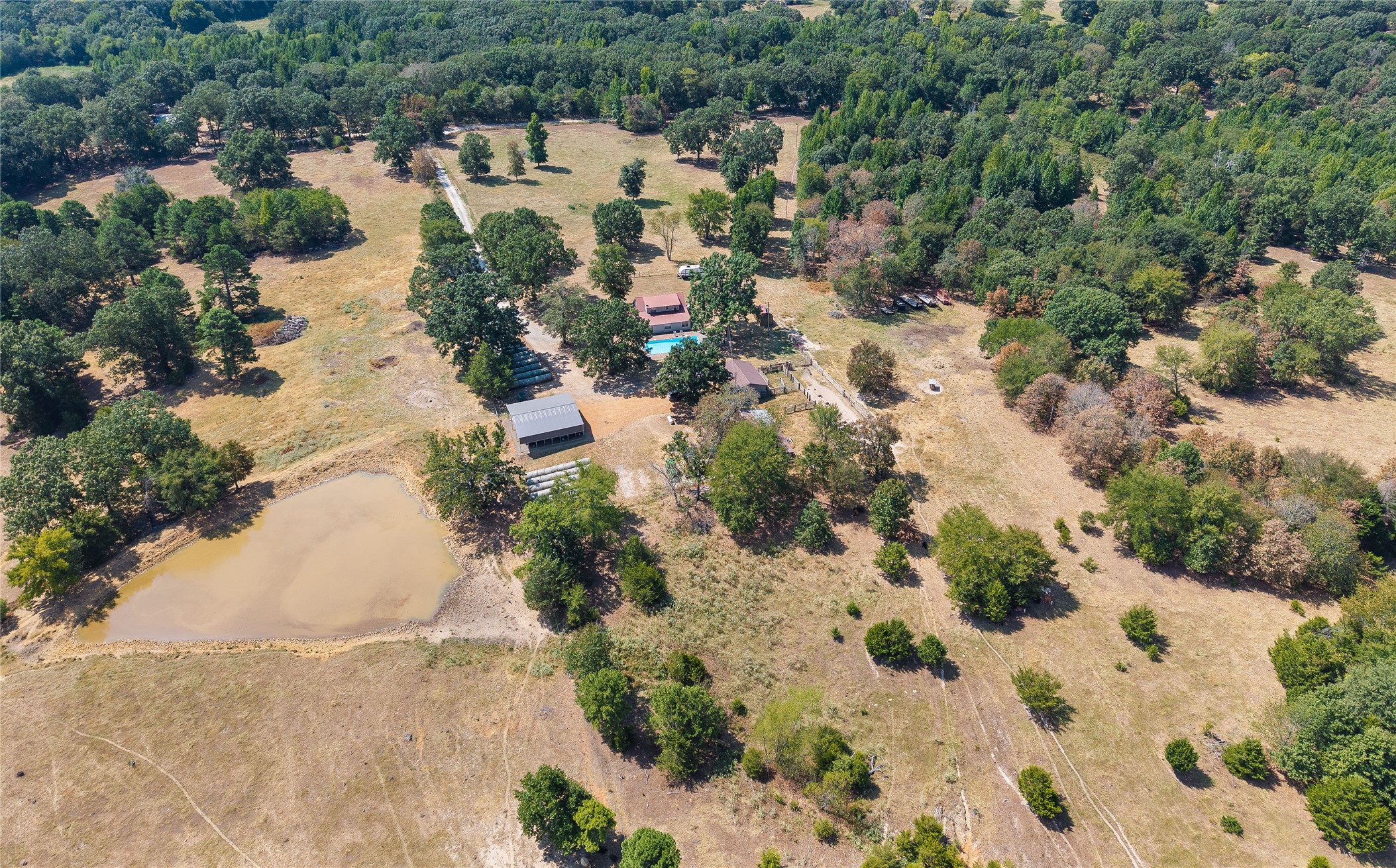 410485 E 1910 Road Property Photo 5