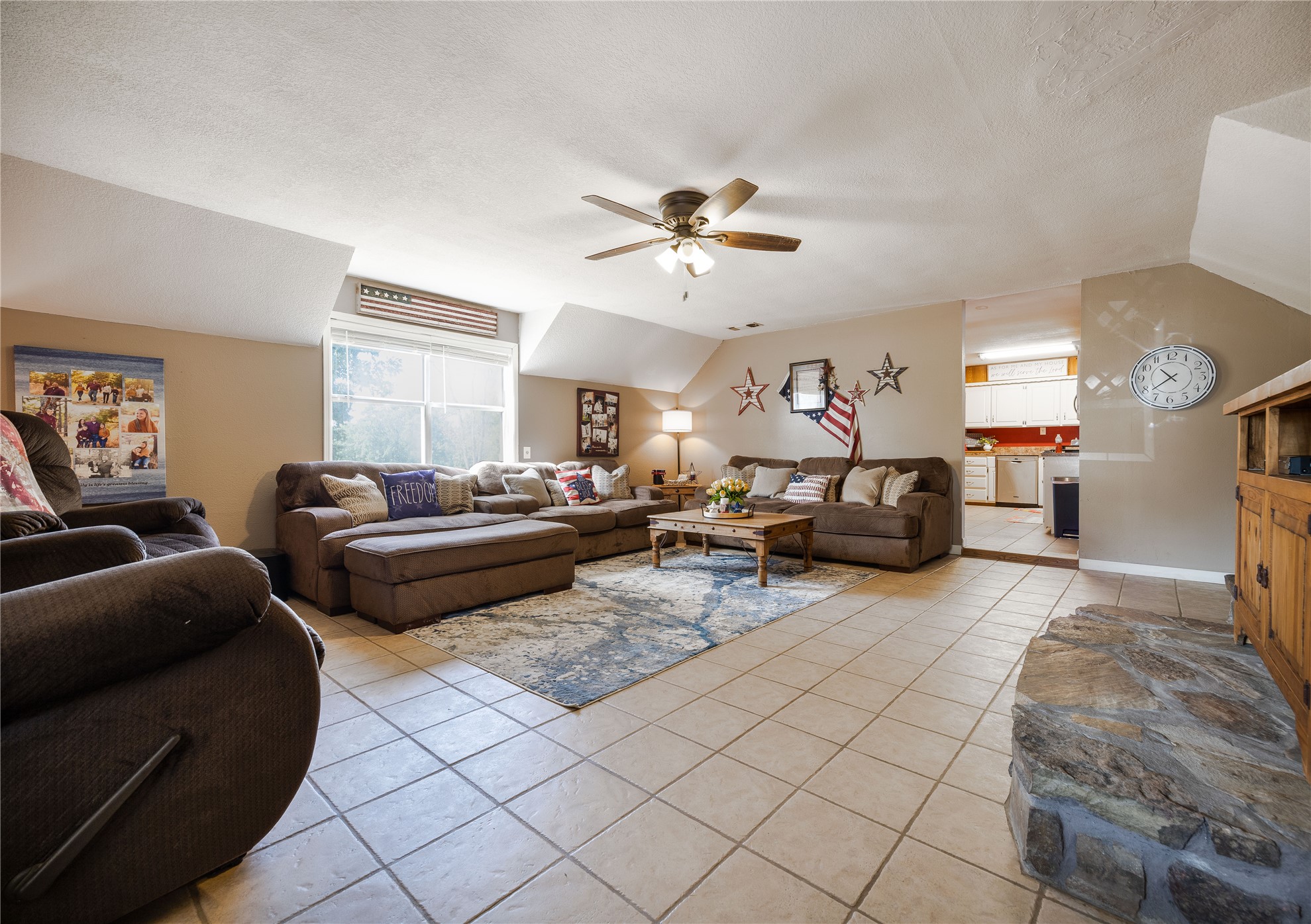 410485 E 1910 Road Property Photo 7