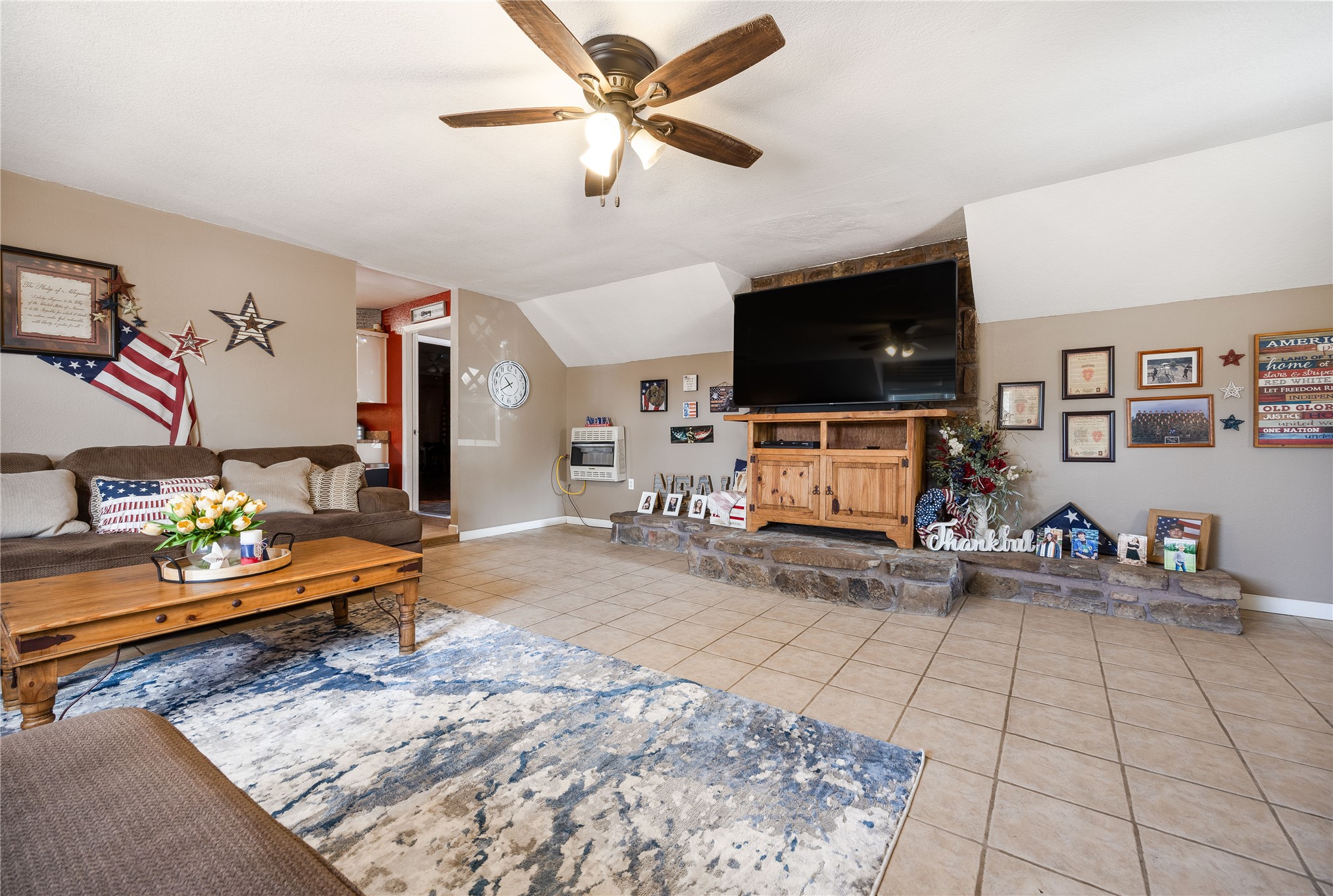 410485 E 1910 Road Property Photo 8