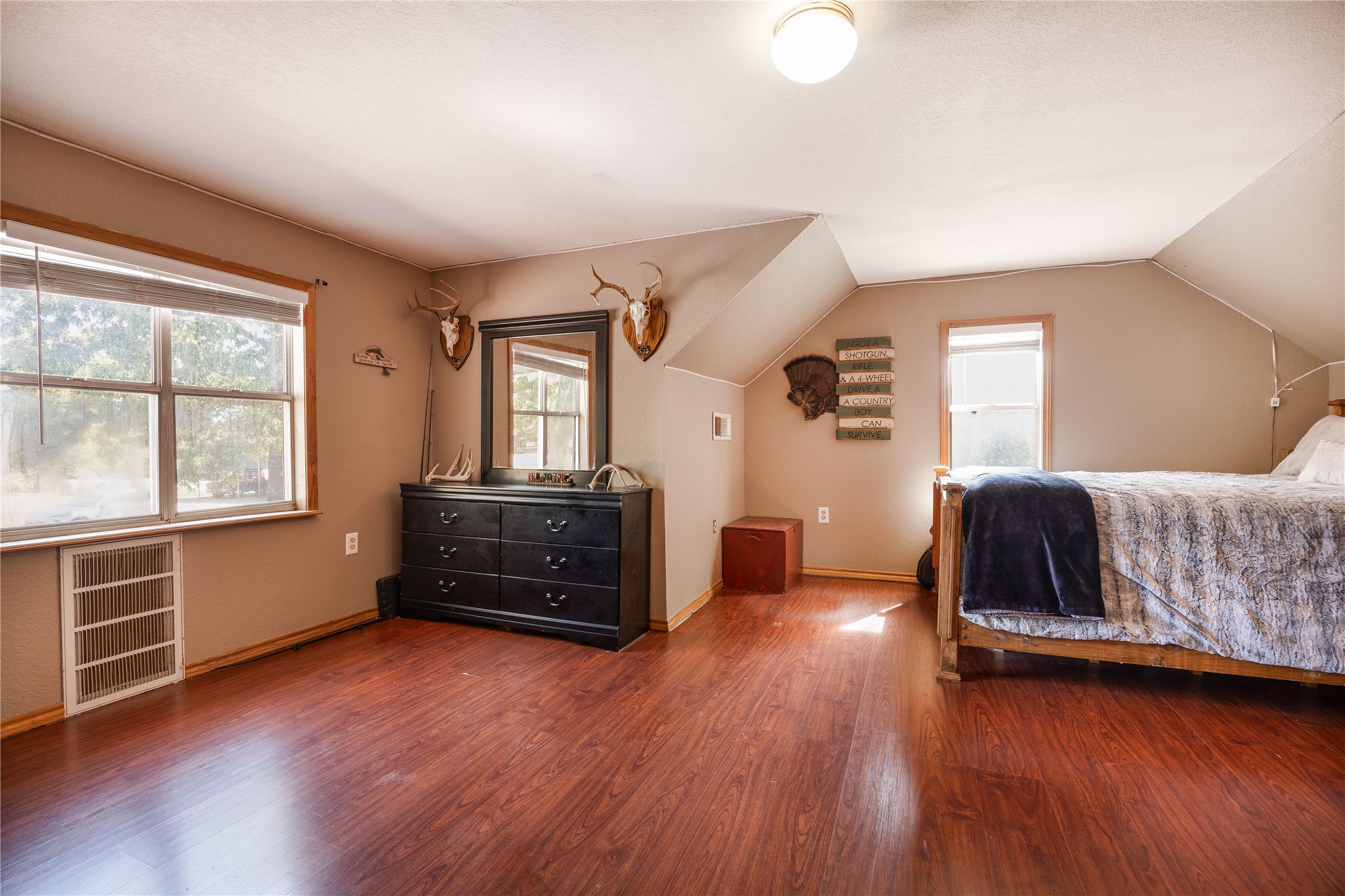 410485 E 1910 Road Property Photo 24