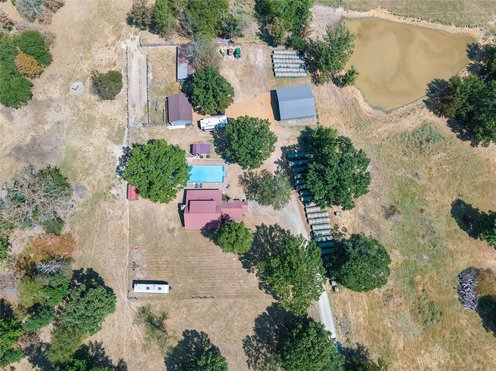 410485 E 1910 Road Property Photo 31