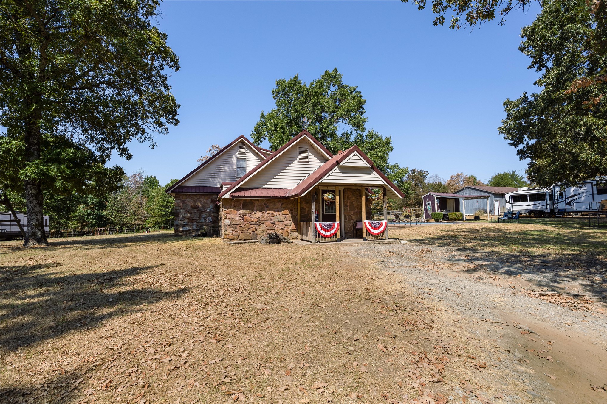 410485 E 1910 Road Property Photo 32
