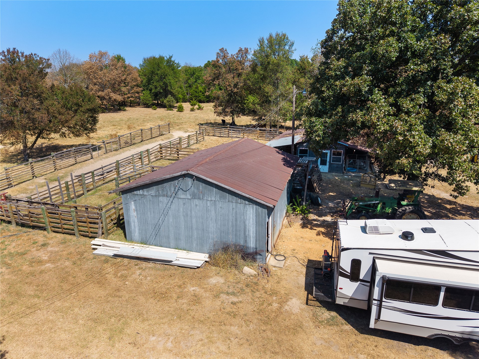 410485 E 1910 Road Property Photo 48